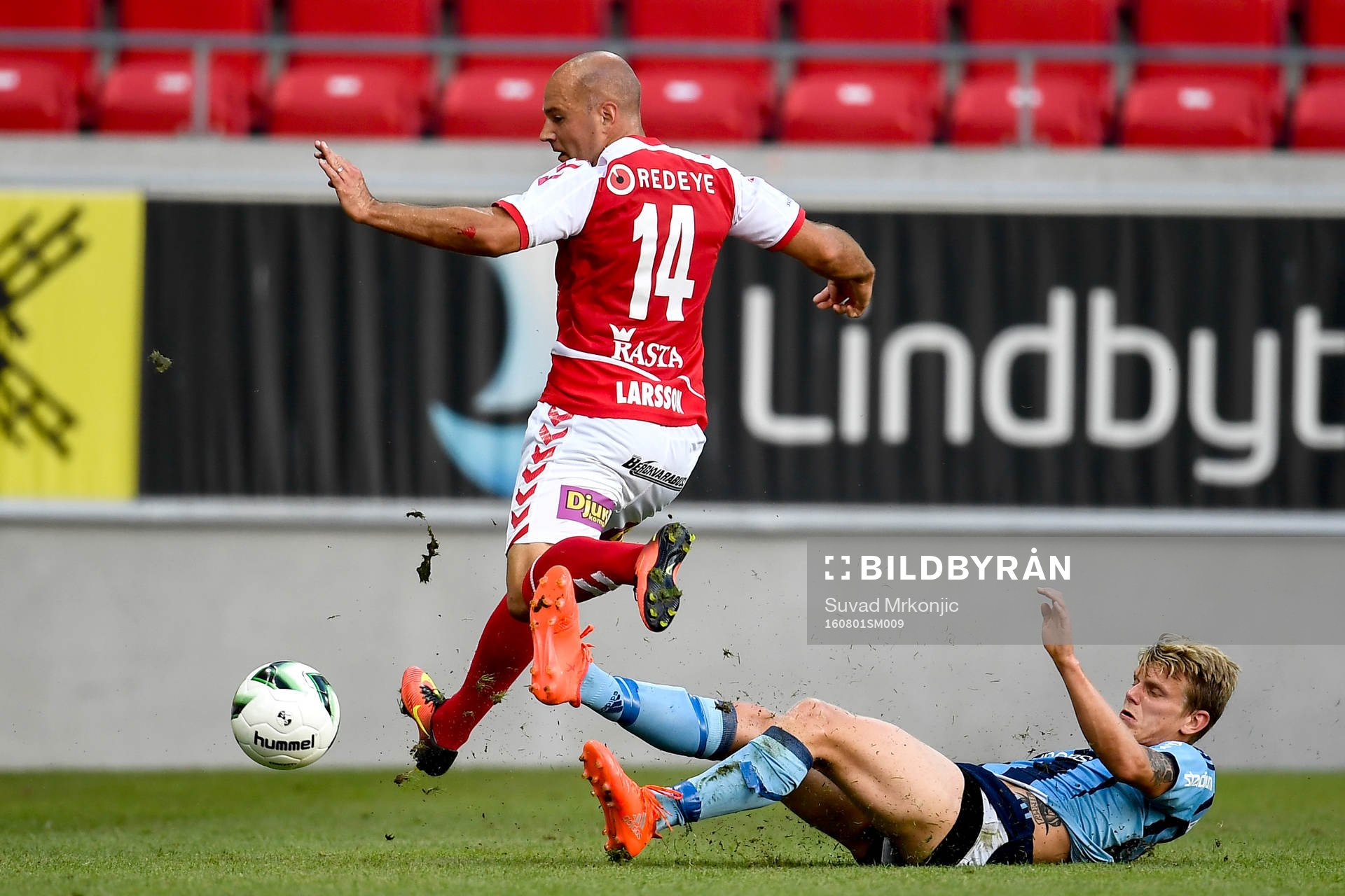 Kalmars Stefan Larsson och Djurgårdens Tim Björkström