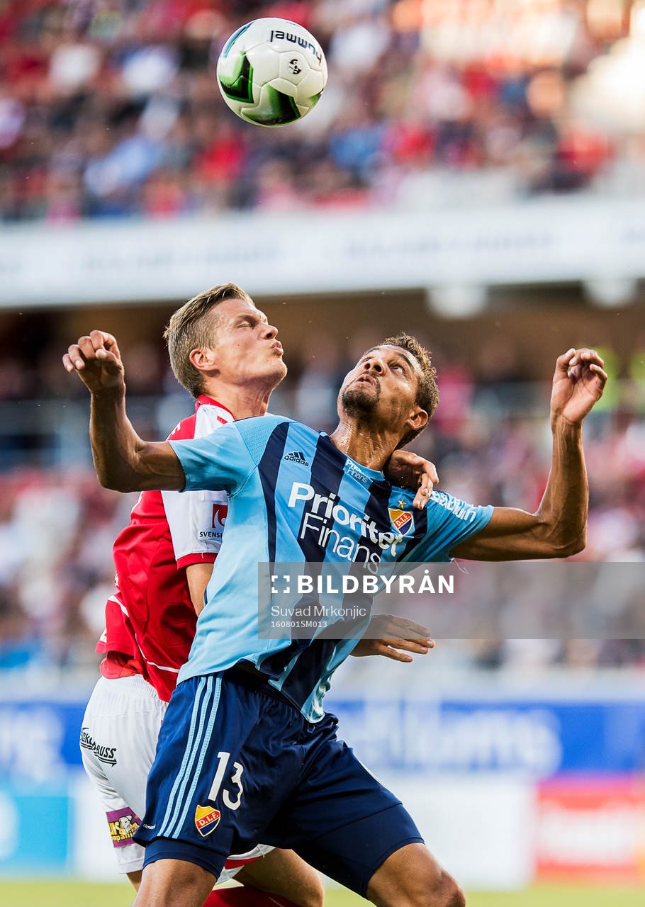 Kalmars Viktor Elm och Djurgårdens Mathias Ranegie