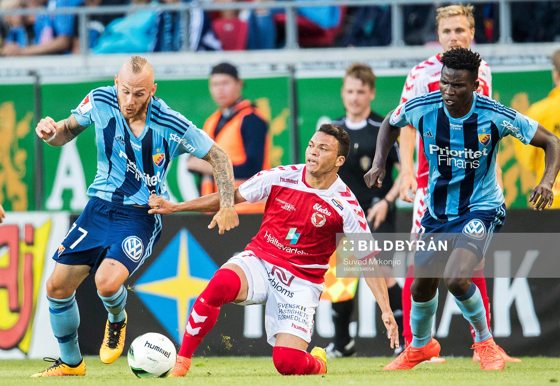 Djurgårdens Magnus Eriksson och Michael Olunga  samt