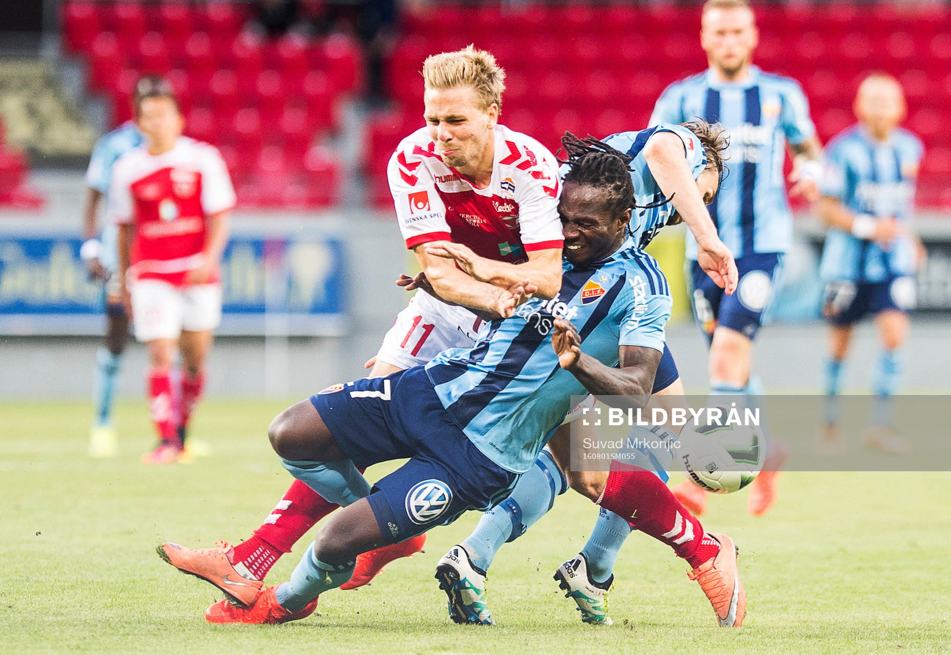 Kalmars Jonathan Ring och Djurgårdens Michael Olunga
