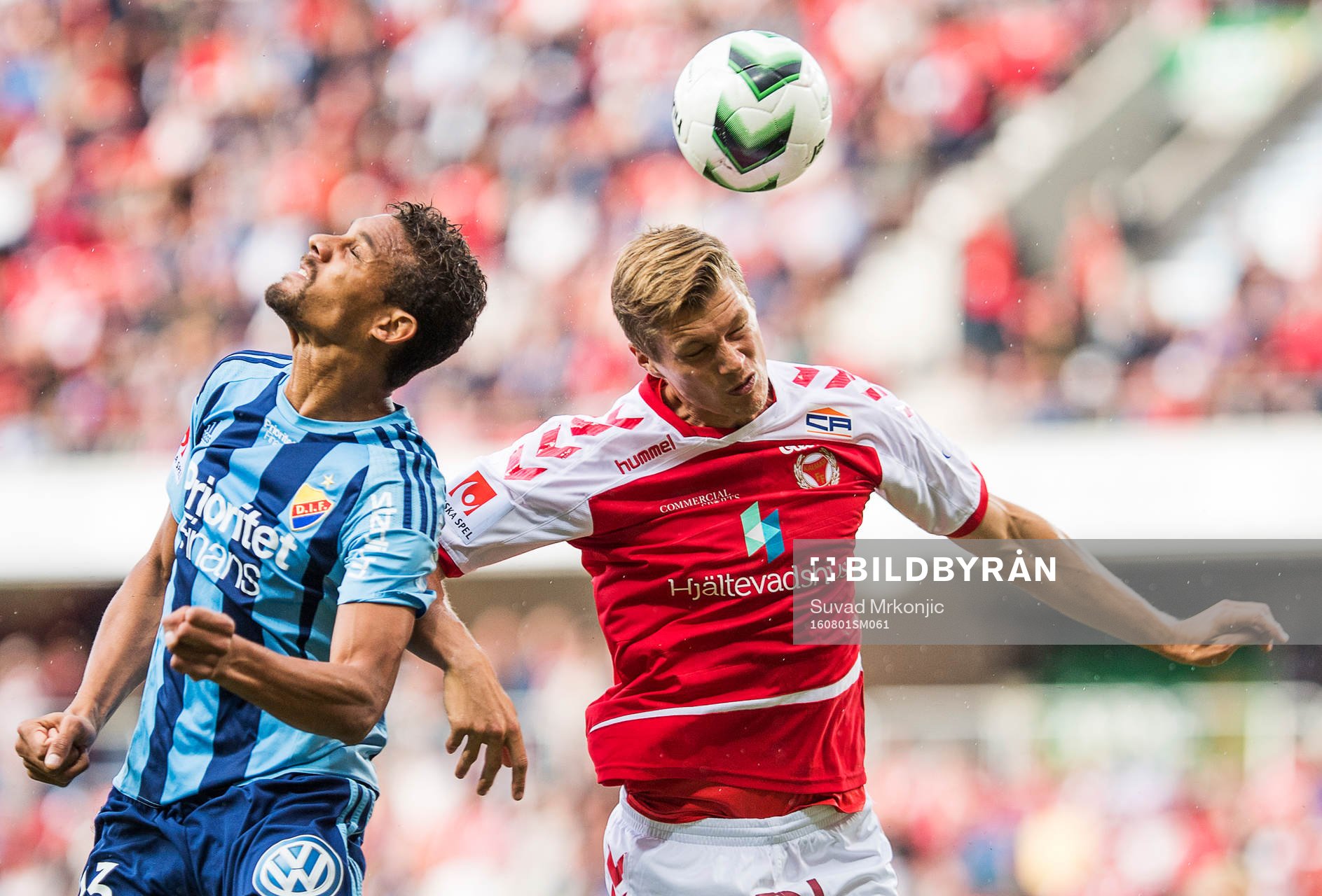 Djurgårdens Mathias Ranegie och Kalmars Viktor Elm