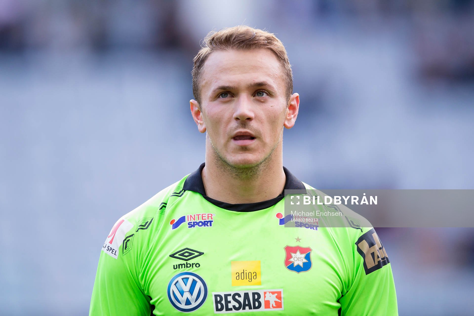 Örgrytes målvakt Robertino Kljajic innan fotbollsmatchen