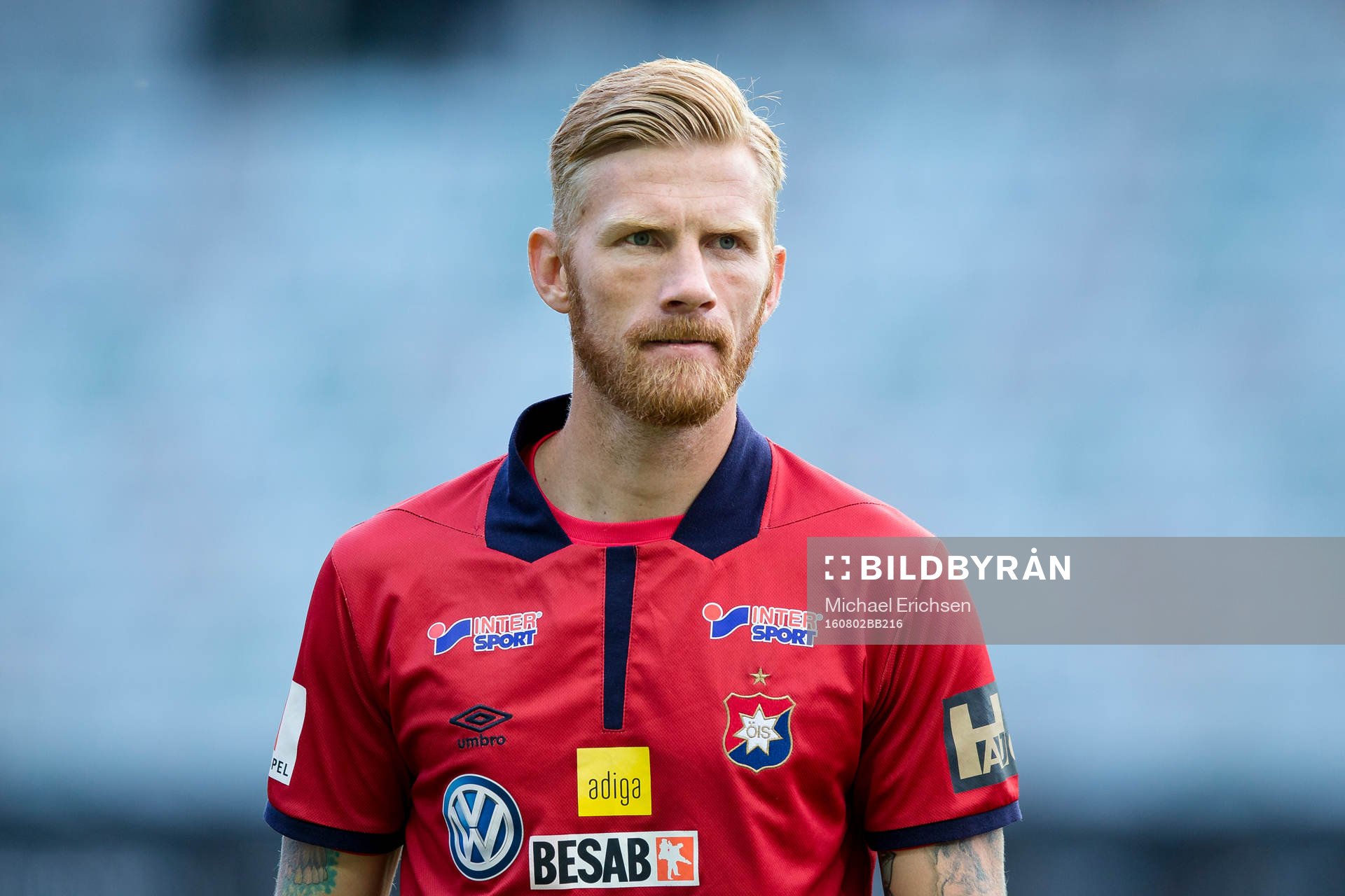 Örgrytes Fredrik Björck innan fotbollsmatchen i