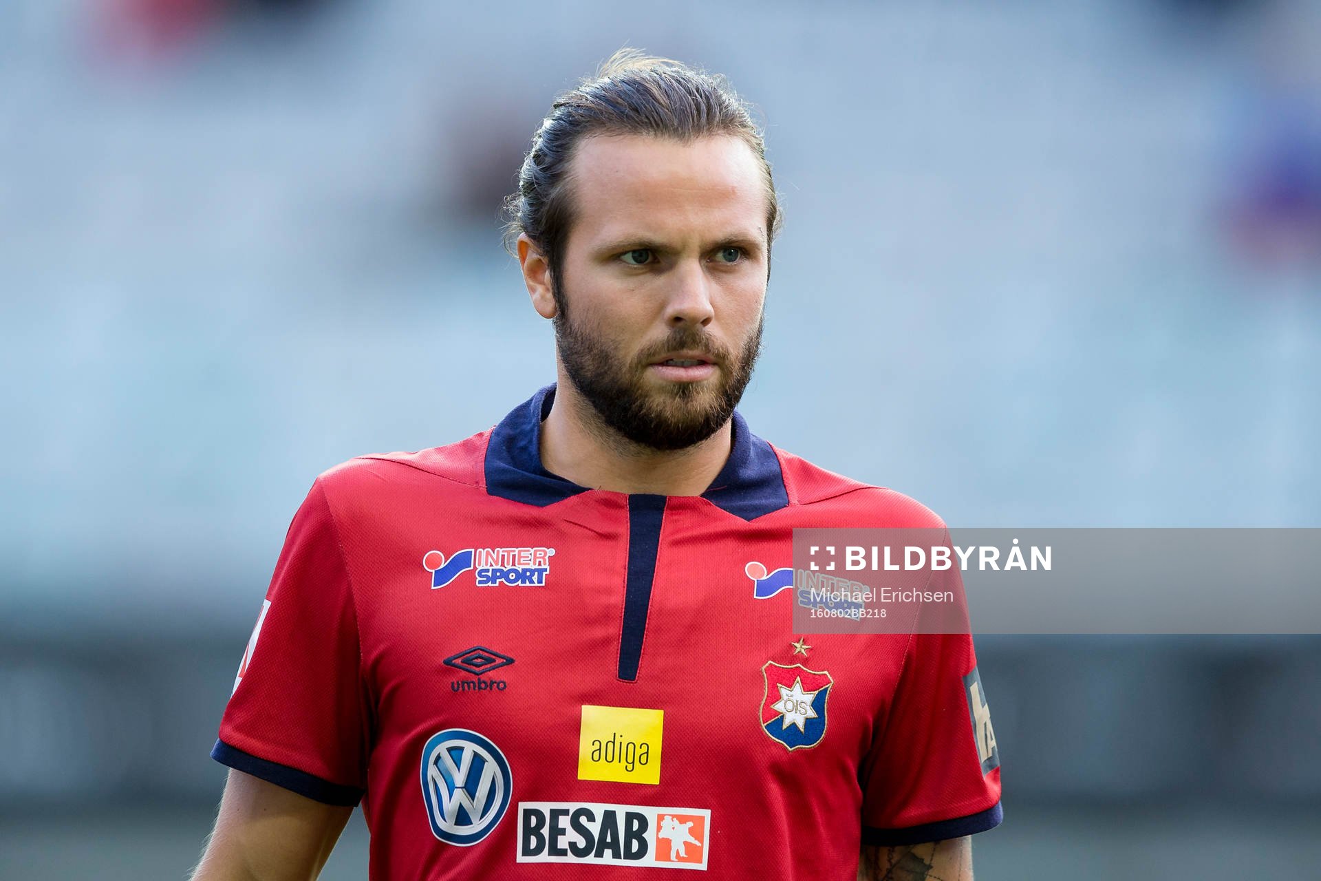 Örgrytes Hampus Bohman innan fotbollsmatchen i Superettan