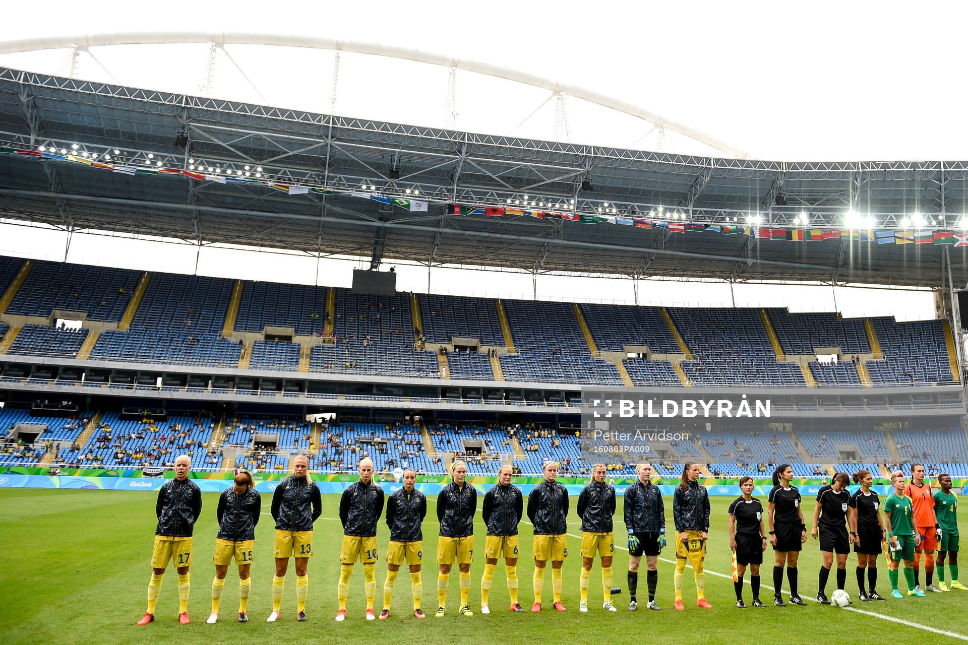 Sveriges startelva före fotbollsmatchen mellan Sverige och