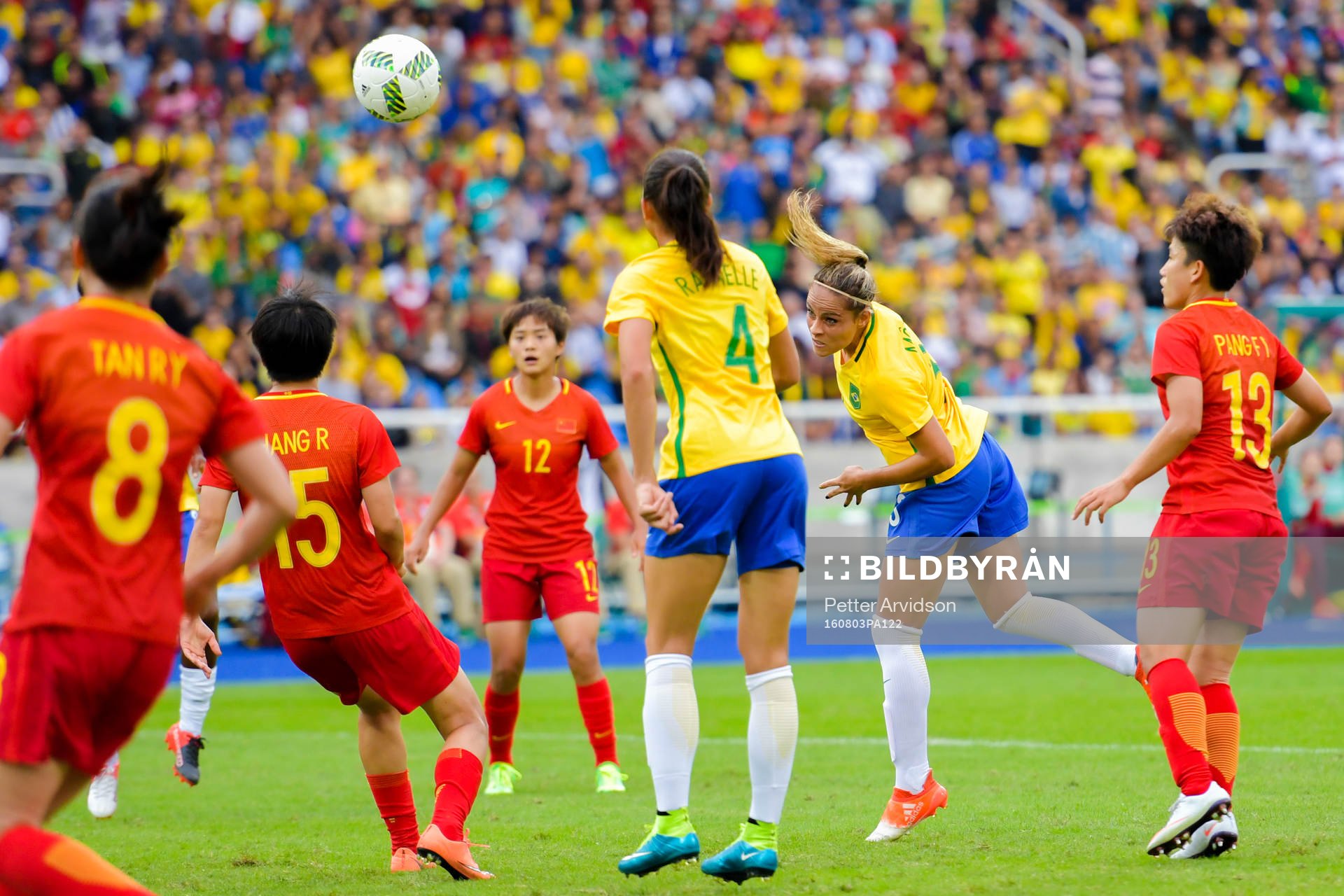 Brasiliens Monica under fotbollsmatchen mellan Brasilien och Kina den 3 augusti 2016 under OS i Rio de Janeiro.