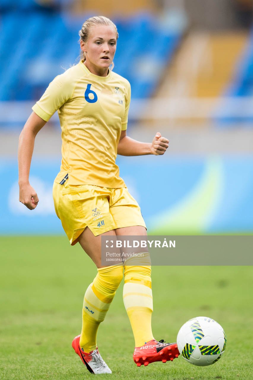 Sveriges Magdalena Ericsson i fotbollsmatchen mellan
