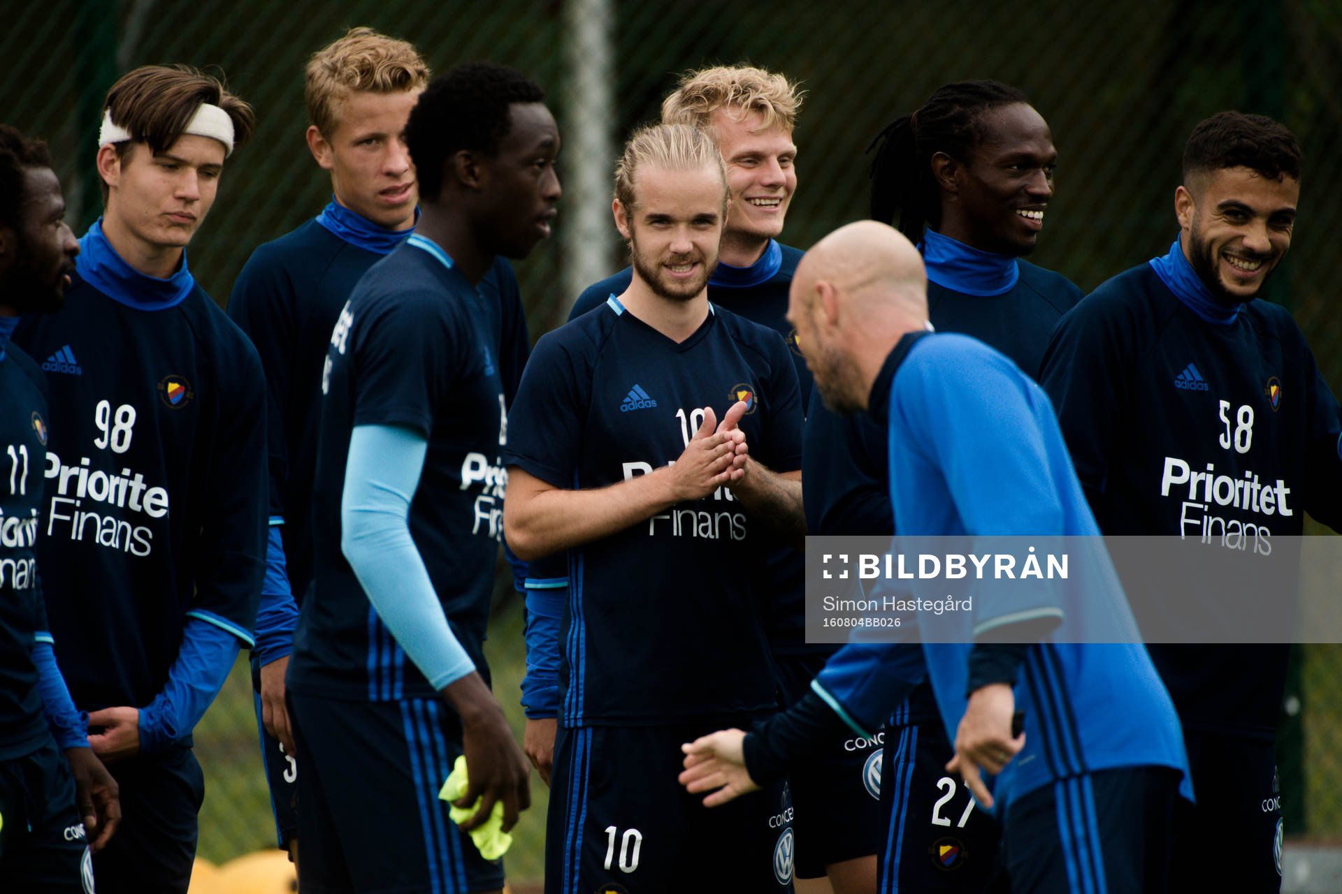 Djurgårdens nye tränare Mark Dempsey ger instruktioner
