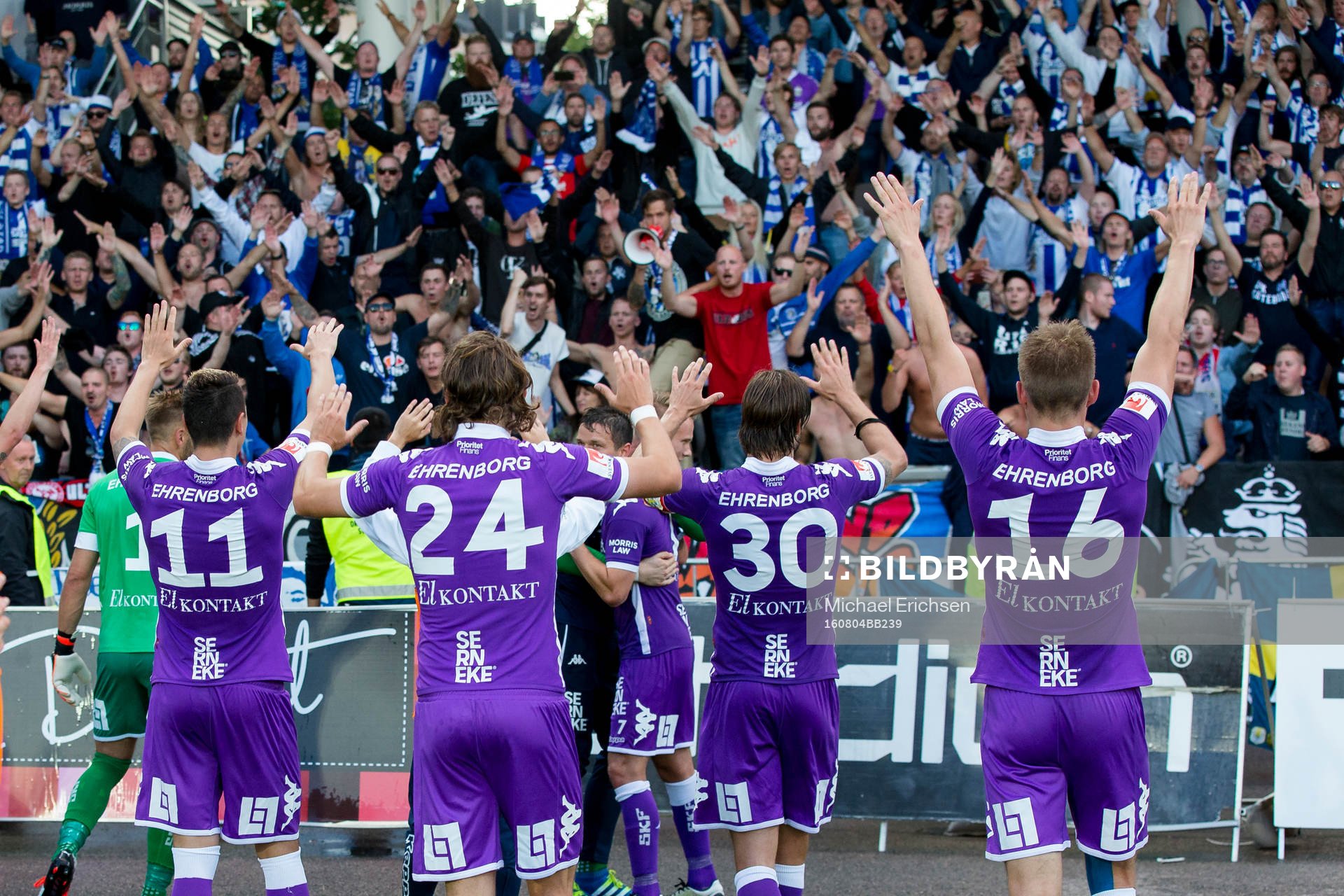 IFK Göteborg jublar och tackar tillresta fans