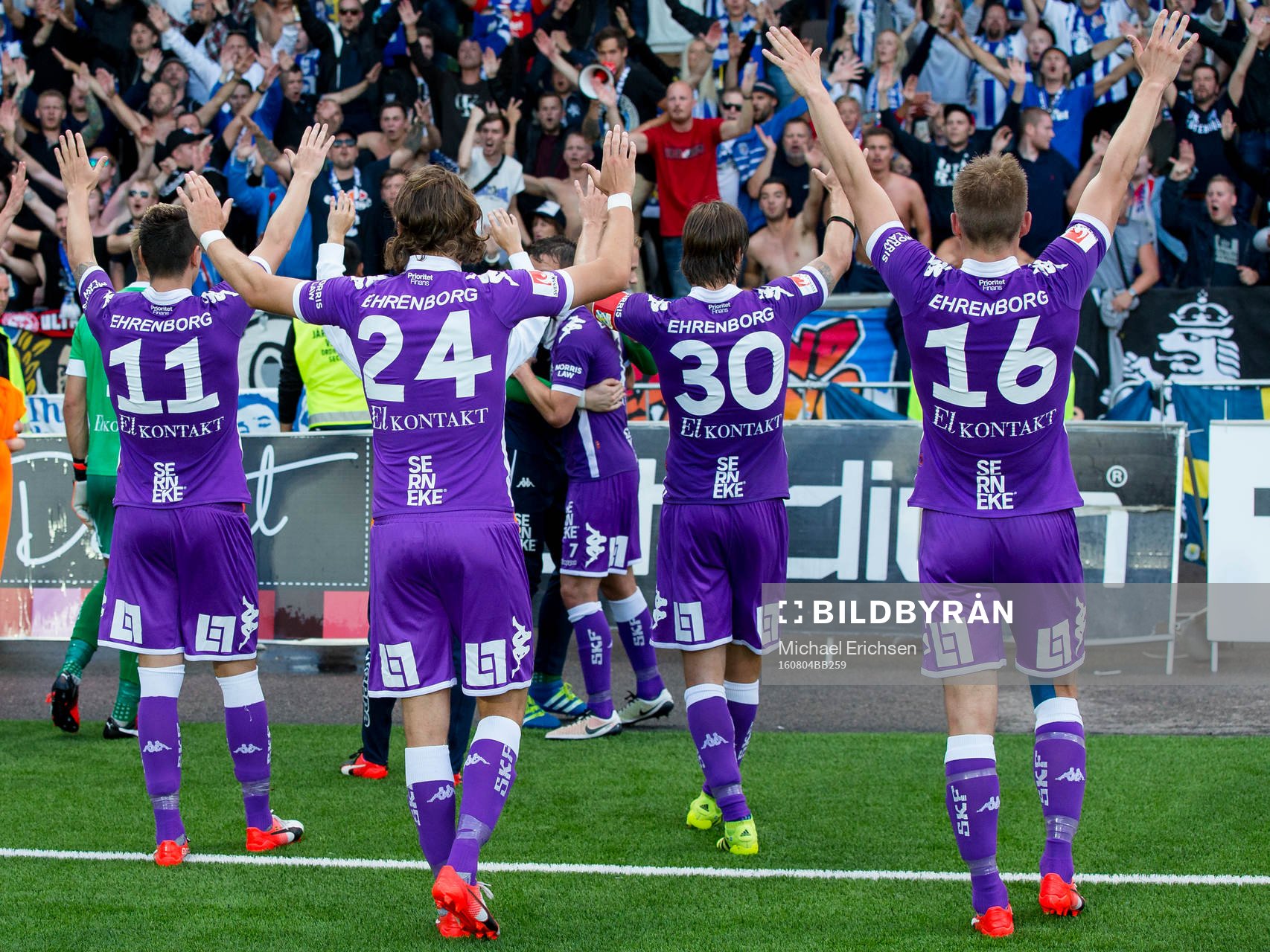 IFK Göteborg jublar och tackar tillresta fans