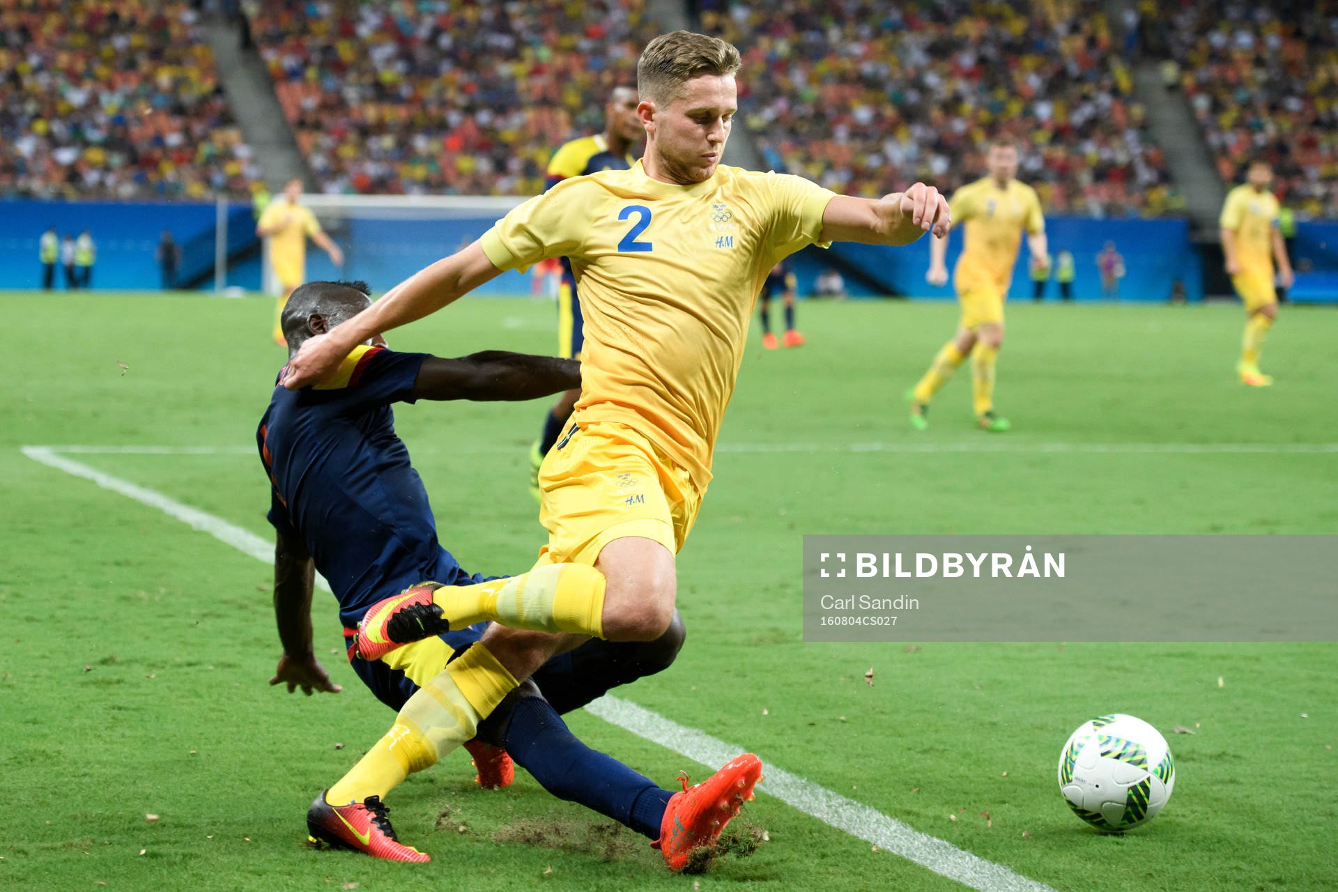 Sveriges Adam Lundqvist i fotbollsmatchen mellan Sverige