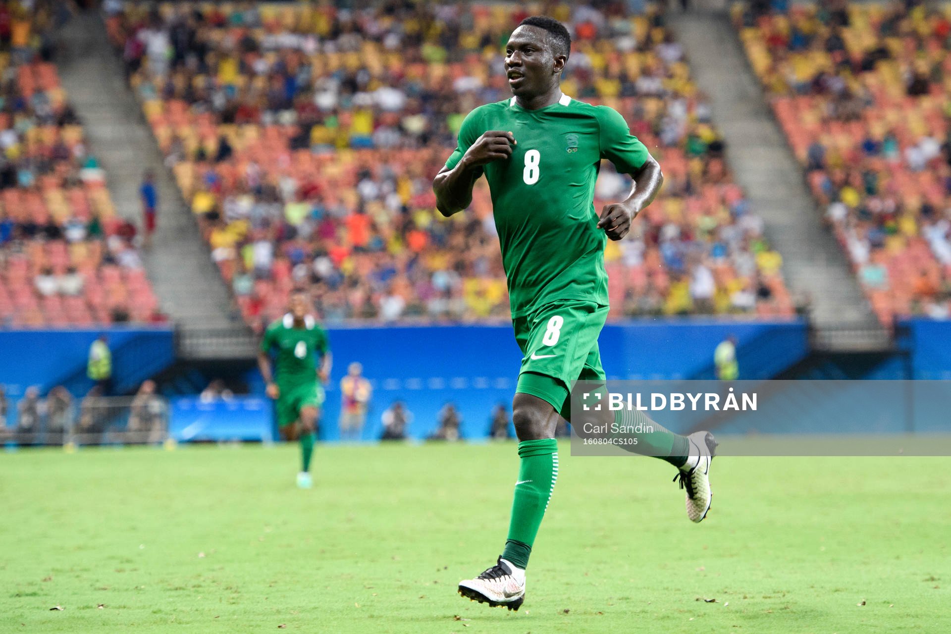 Nigerias Oghenekaro Etebo jublar efter att han gjort mål i fotbollsmatchen mellan Nigeria och Japan den 4 augusti 2016 under OS i Manaus.