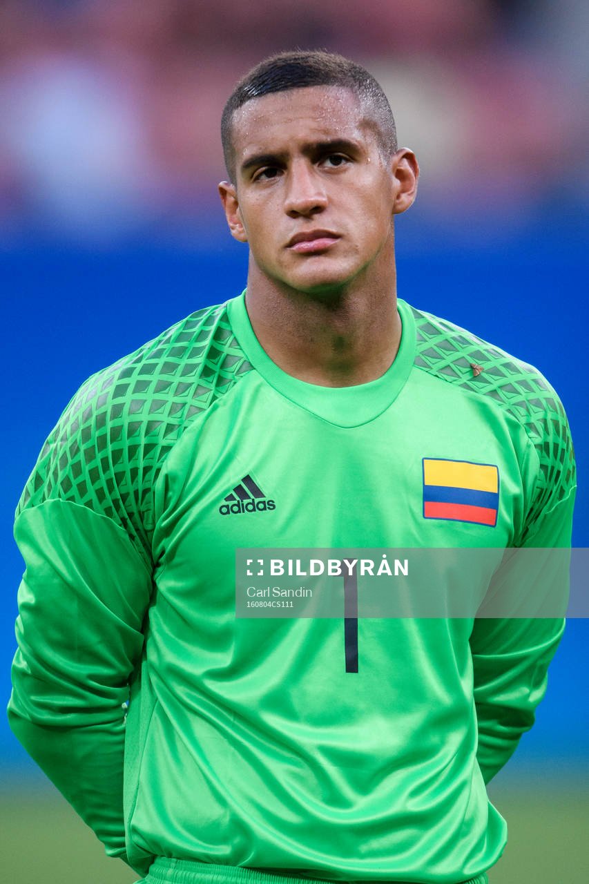 Colombias målvakt Cristian Bonilla vid lineup innan