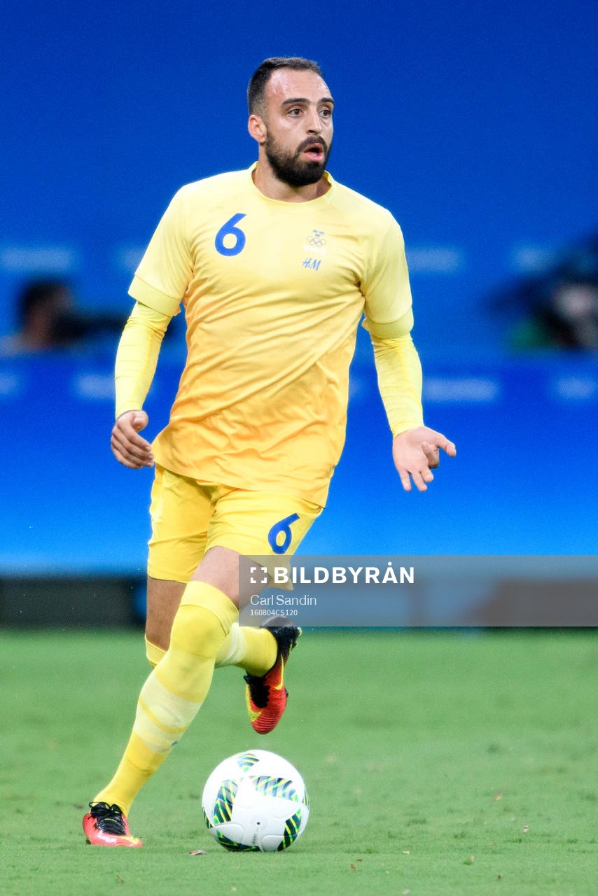 Sveriges Abdul Khalili i fotbollsmatchen mellan Sverige och