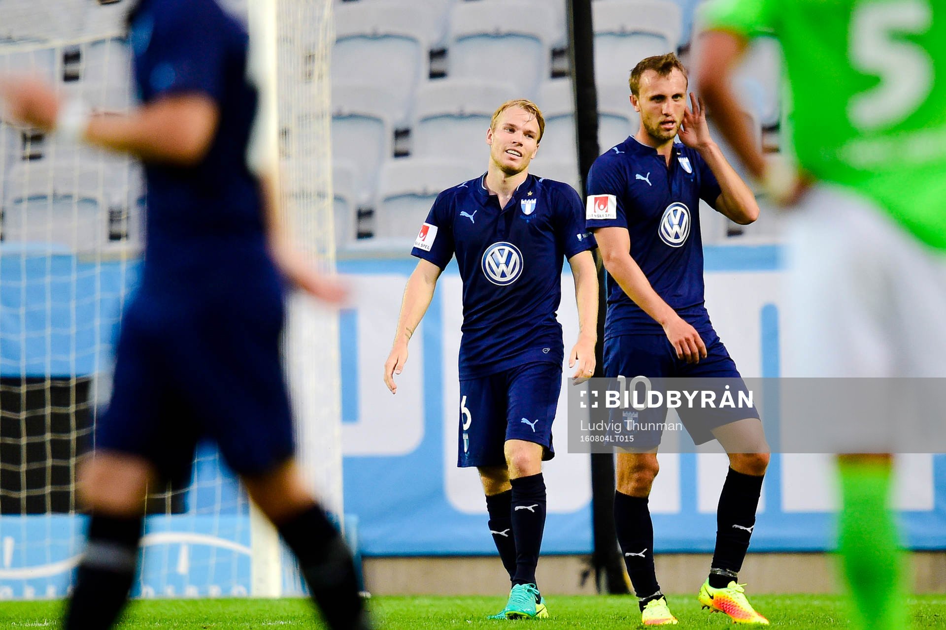 Malmö FFs Oscar Lewicki och Magnus Wolff Eikrem deppar