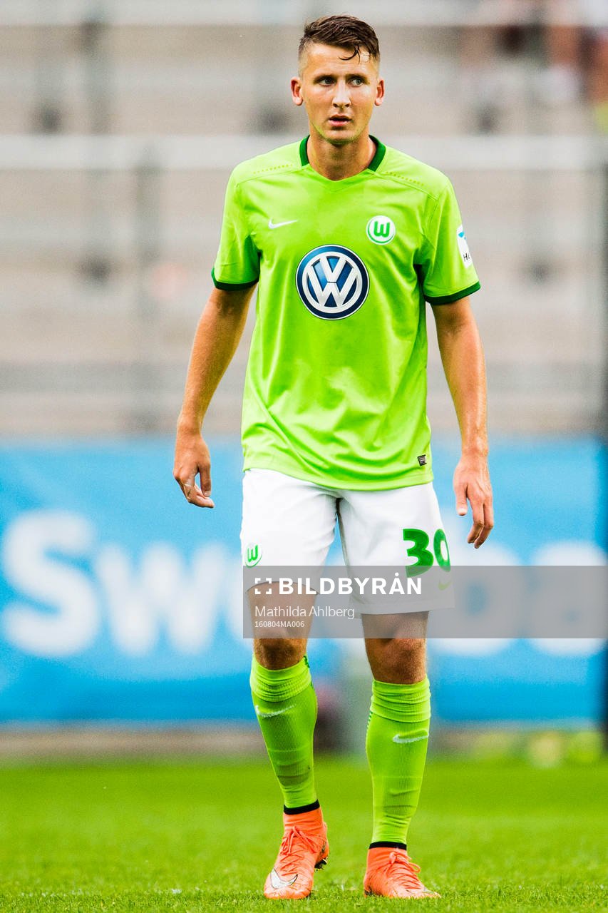 Wolfsburgs Paul Seguin under träningsmatchen i fotboll mellan Malmö FF och Wolfsburg den 4 augusti 2016 i Malmö.