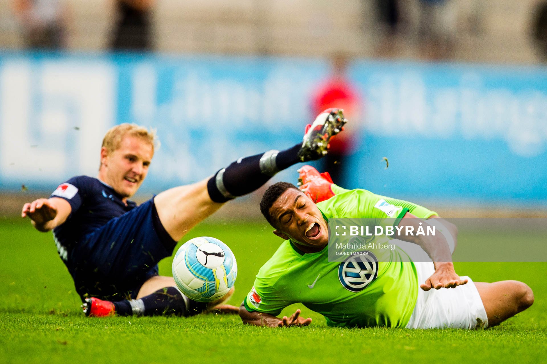 Malmö FFs Franz Brorsson och Wolfsburgs Anton Donkor
