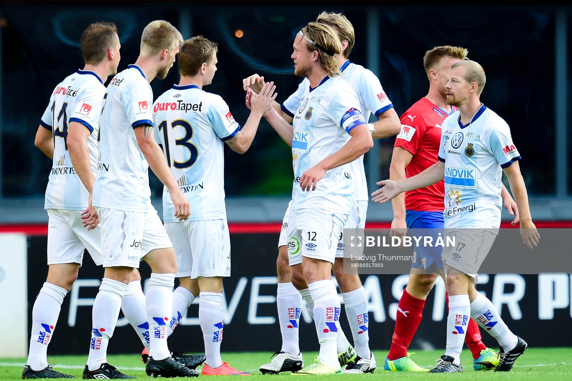 Gefles spelare jublar