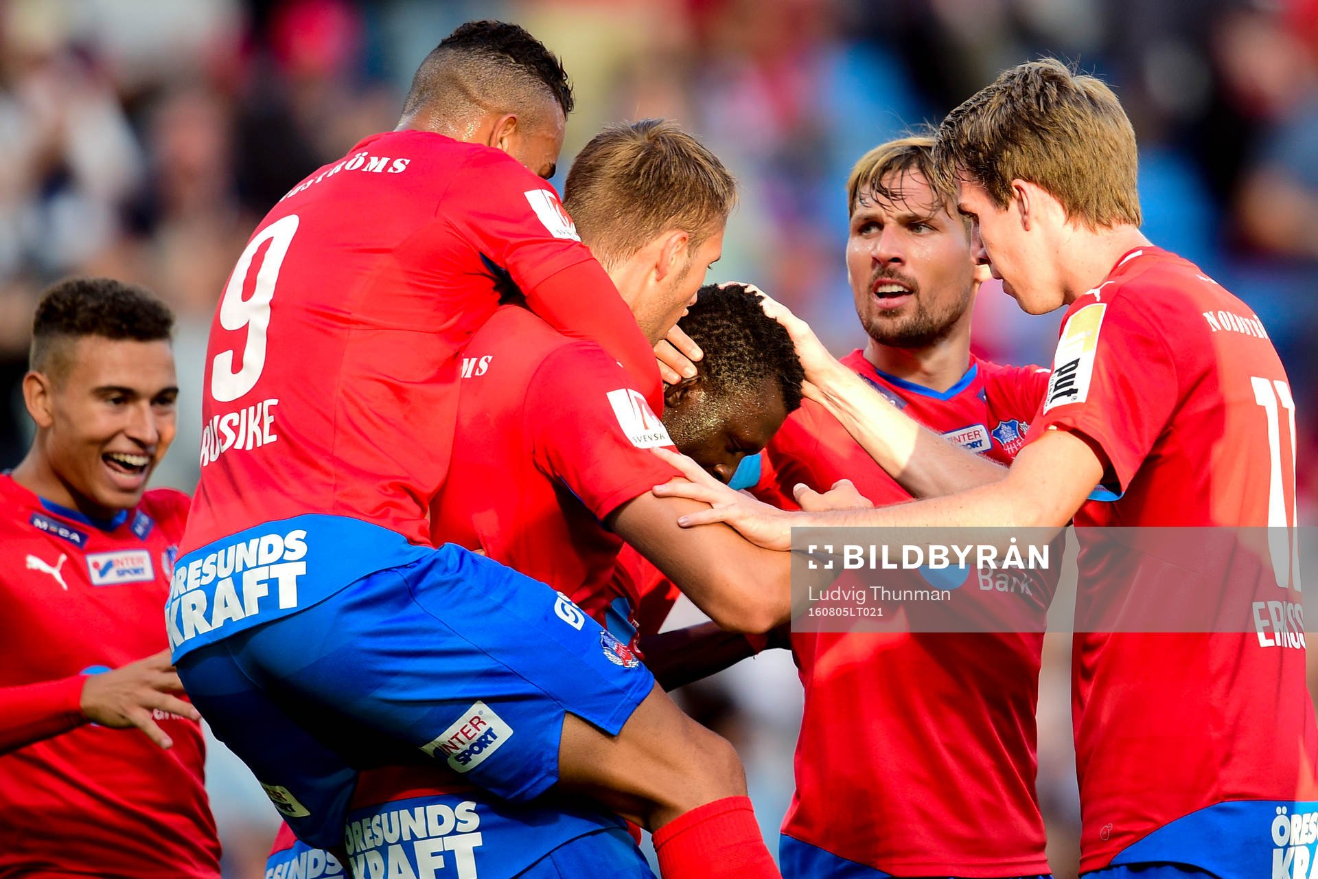 Helsingborgs spelare jublar efter 1-1 av Lalawélé Atakora under fotbollsmatchen i Allsvenskan mellan Helsingborg och Gefle den 5 augusti 2016 i Helsingborg.