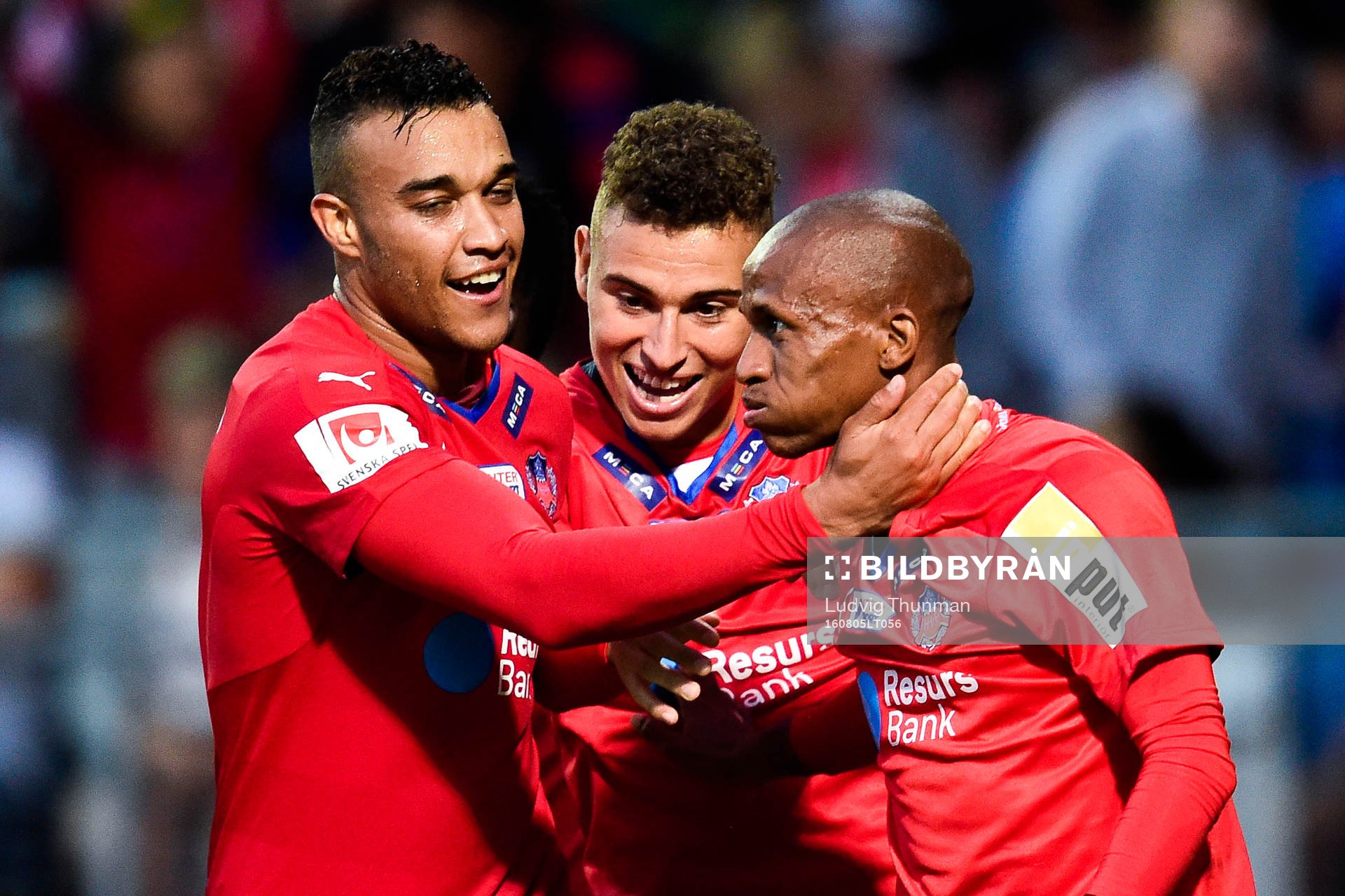 Helsingborgs Tyrell Rusike , Jordan Larsson och Amethyst Bradley Surprise Ralani jublar efter 2-1 under fotbollsmatchen i Allsvenskan mellan Helsingborg och Gefle den 5 augusti 2016 i Helsingborg.