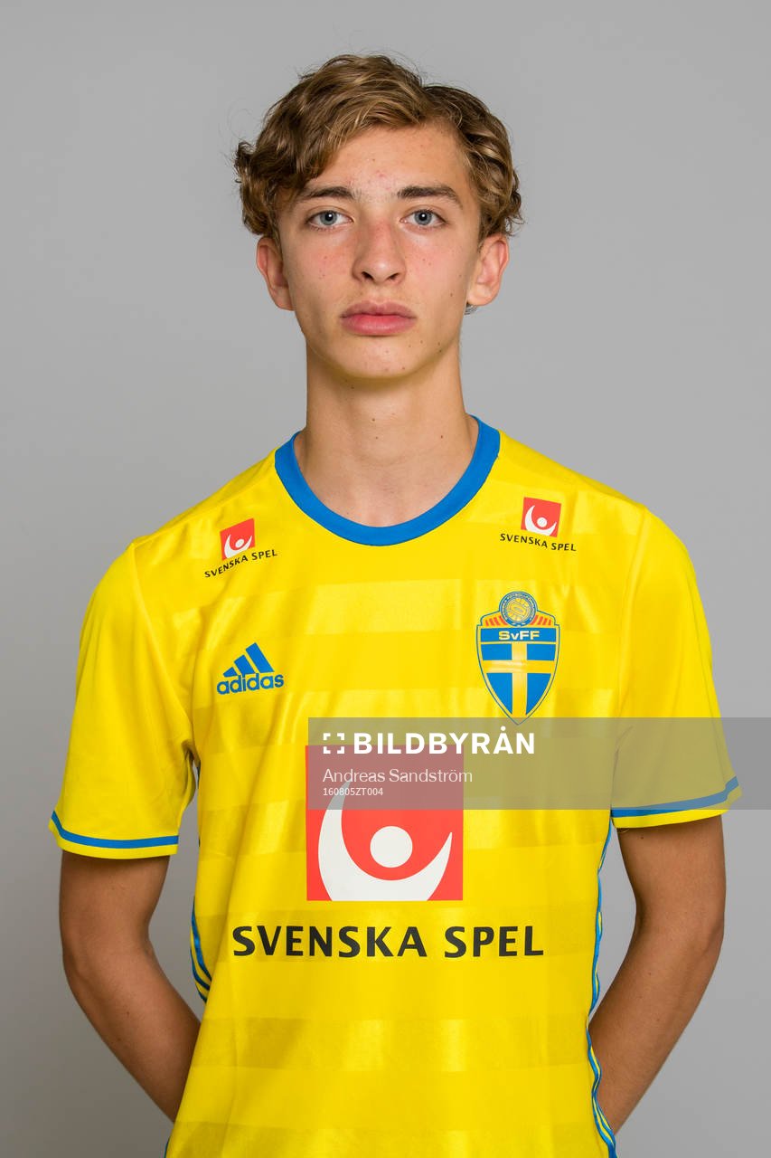 John Ekdal som spelar i P15/01 landslaget i fotboll