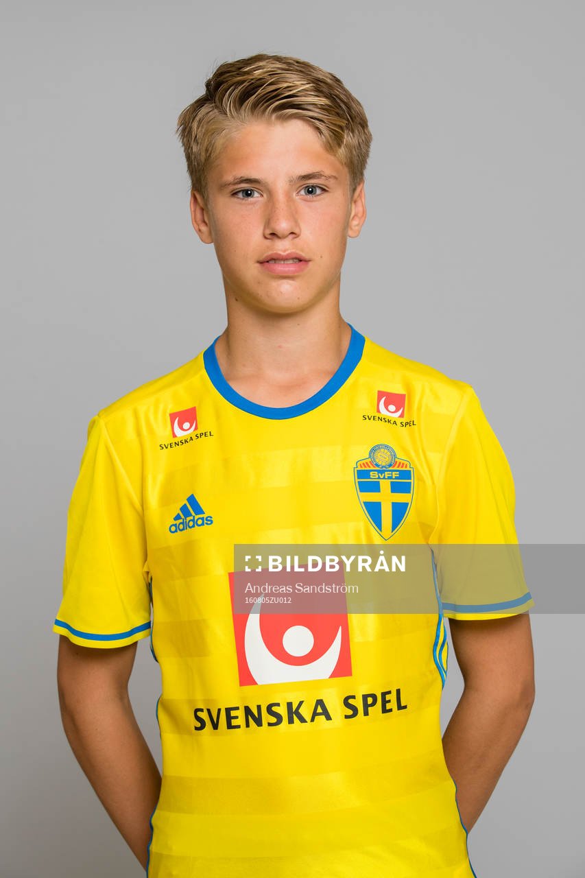 Oliver Zanden som spelar i P15/01 landslaget i fotboll