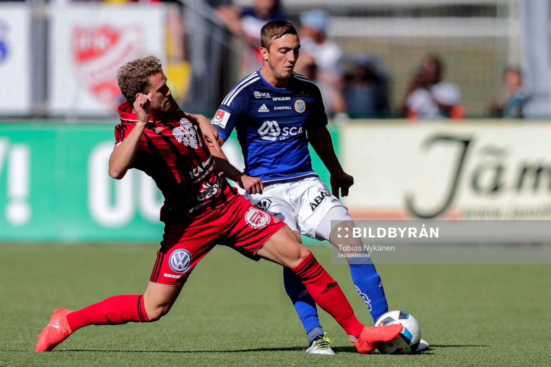 Östersunds Stefan Karlsson och Sundsvalls Dennis Olsson