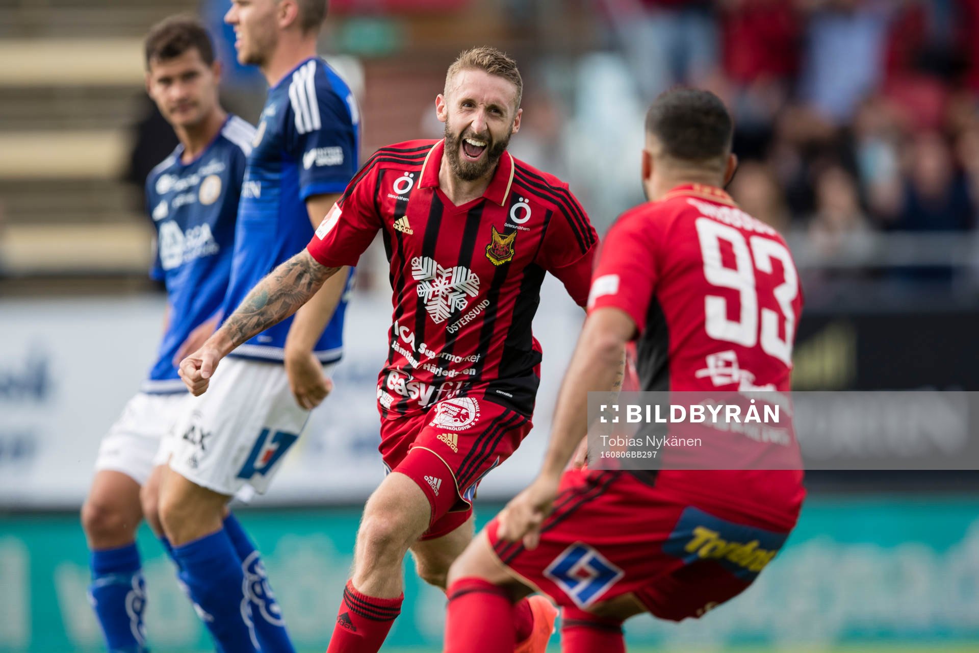Östersunds Andrew Stadler jublar efter att han gjort 1-0 målet under fotbollsmatchen i Allsvenskan mellan Östersund och Sundsvall den 6 augusti 2016 i Östersund.