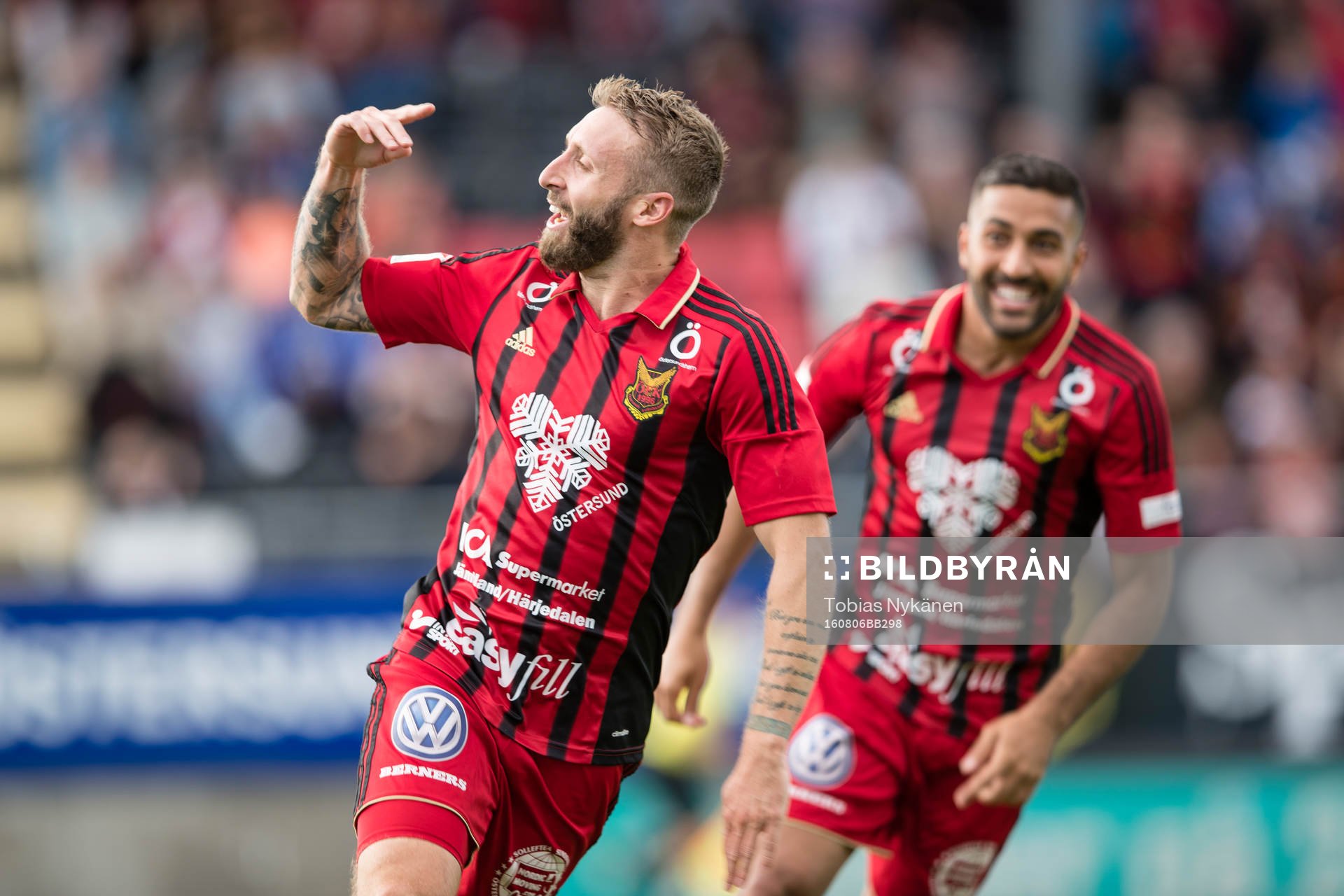 Östersunds Andrew Stadler jublar efter att han gjort 1-0 målet under fotbollsmatchen i Allsvenskan mellan Östersund och Sundsvall den 6 augusti 2016 i Östersund.