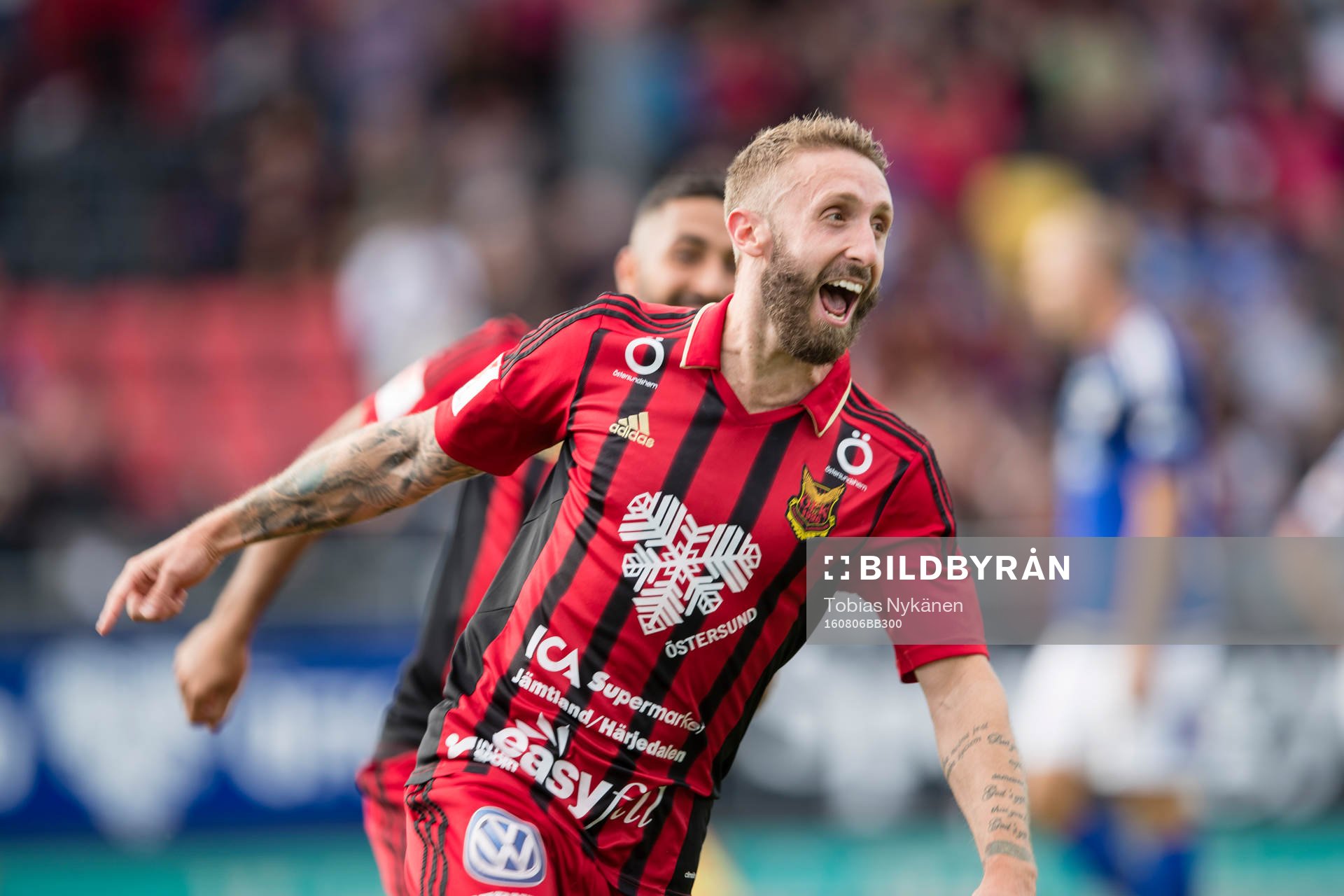 Östersunds Andrew Stadler jublar