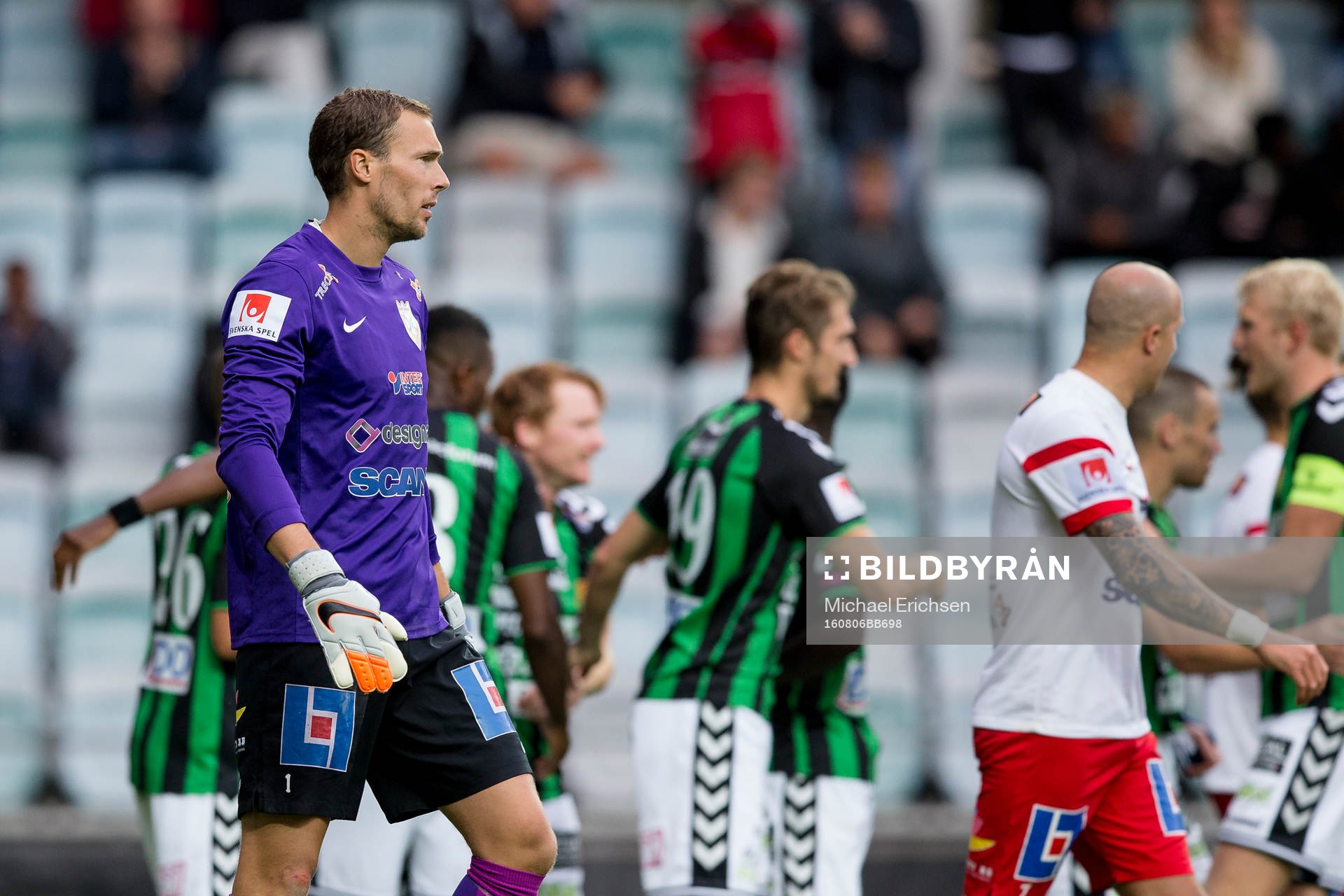 Assyriskas målvakt Robin Malmkvist deppar