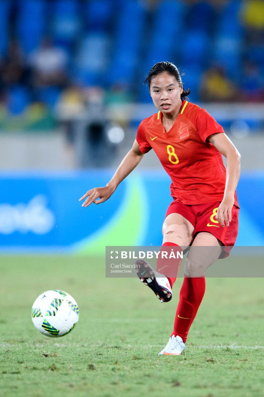 Kinas Ruyin Tan i fotbollsmatchen mellan Sydafrika och Kina