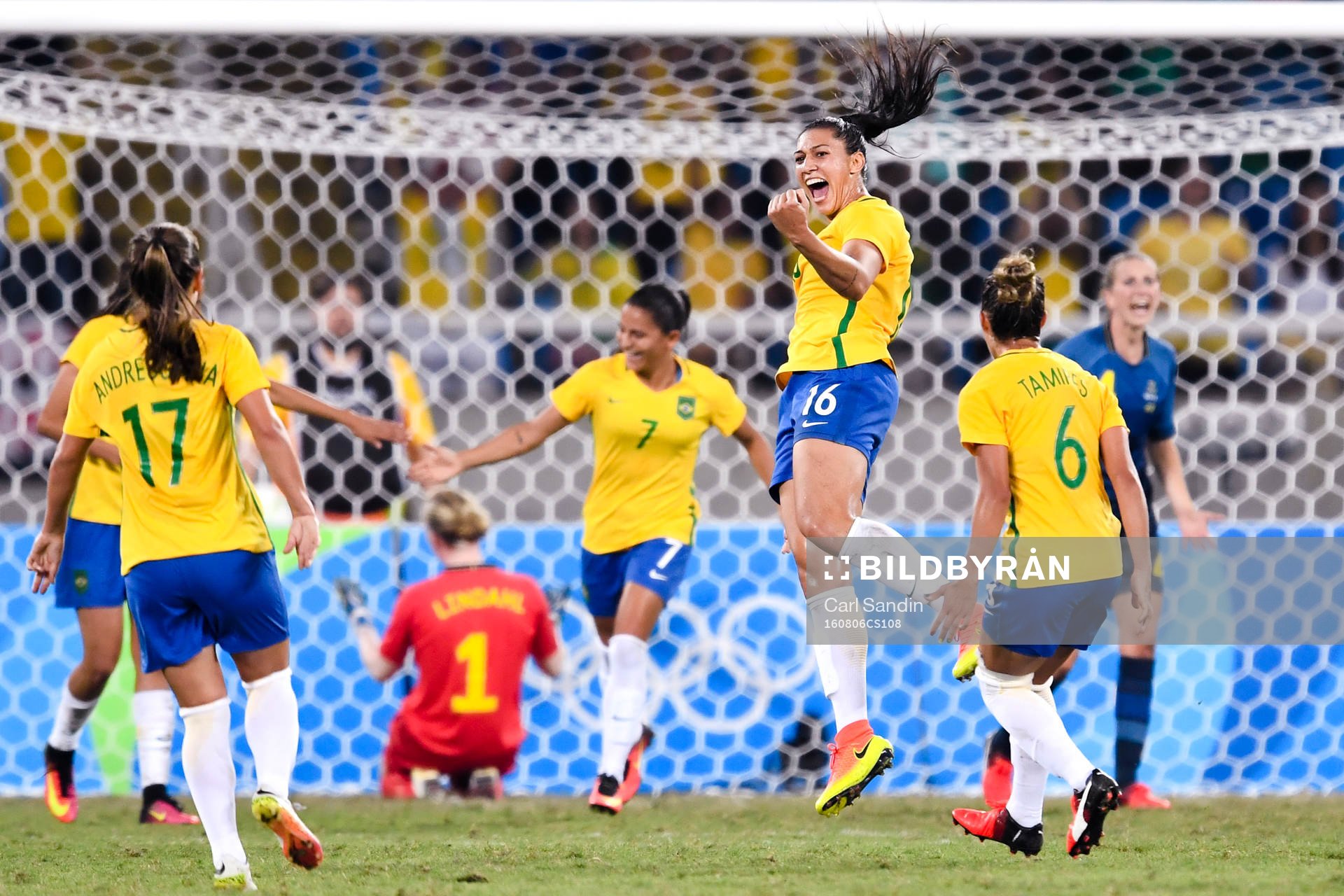 Brasiliens Beatriz jublar