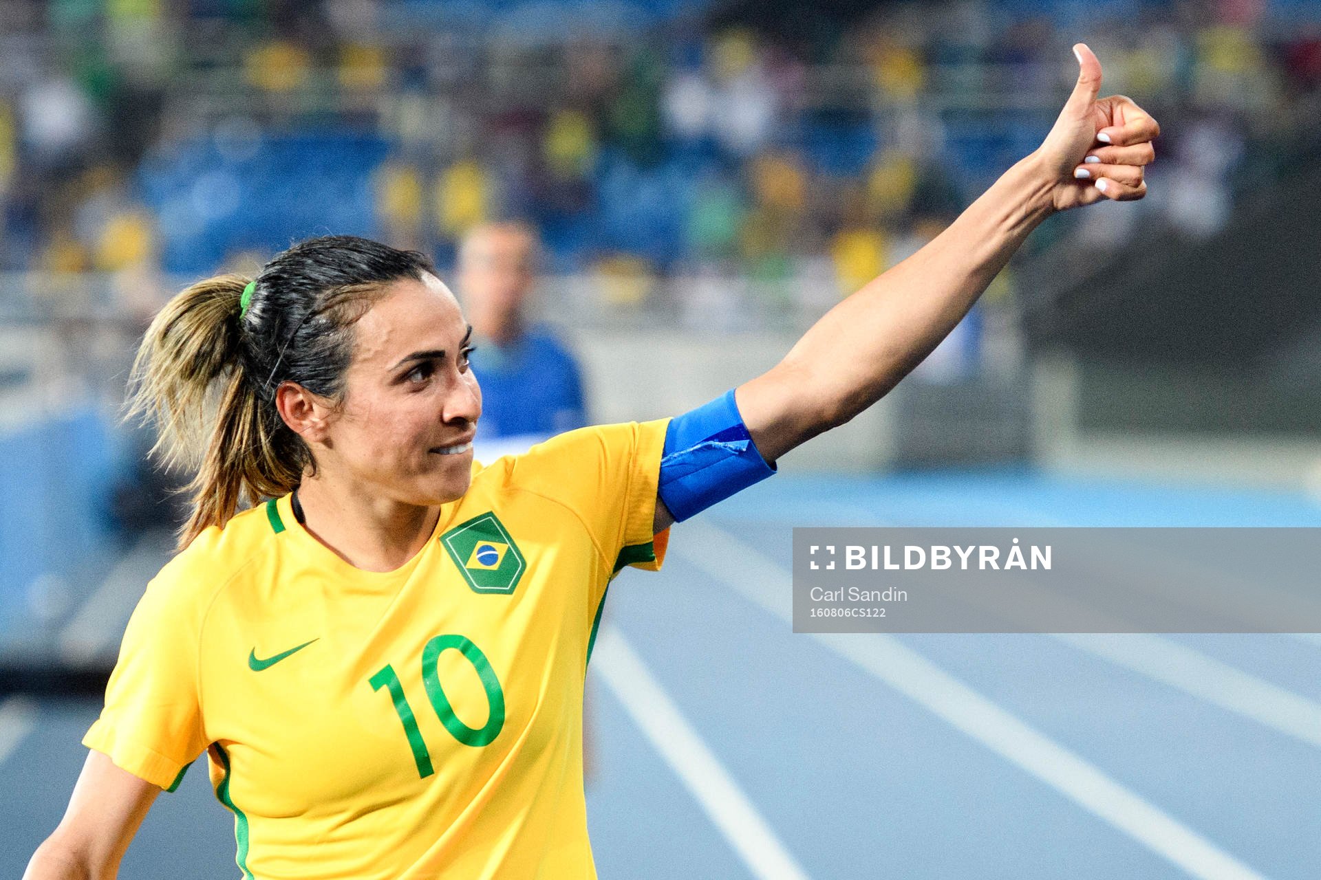 Brasiliens Marta tackar publiken