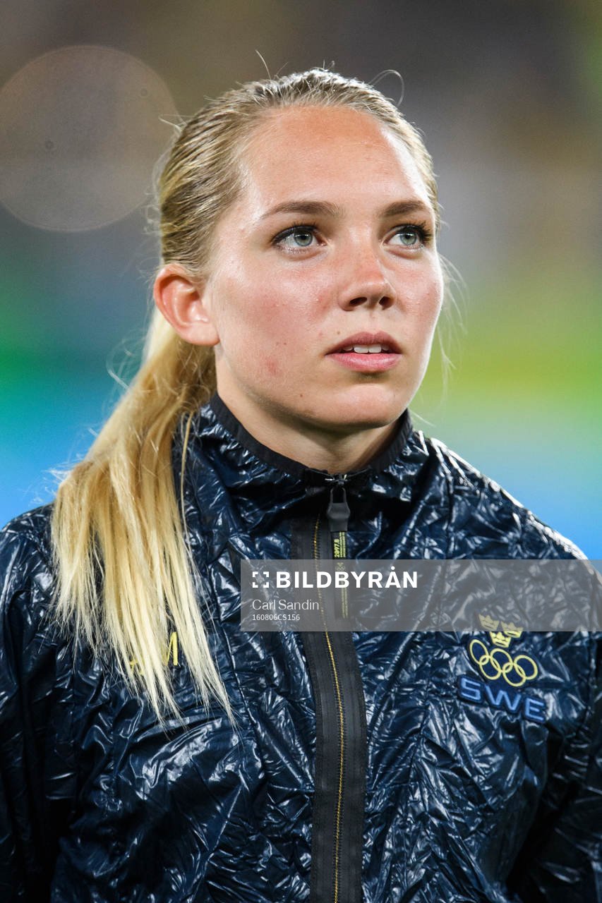 vid lineup innan fotbollsmatchen mellan Brasilien och