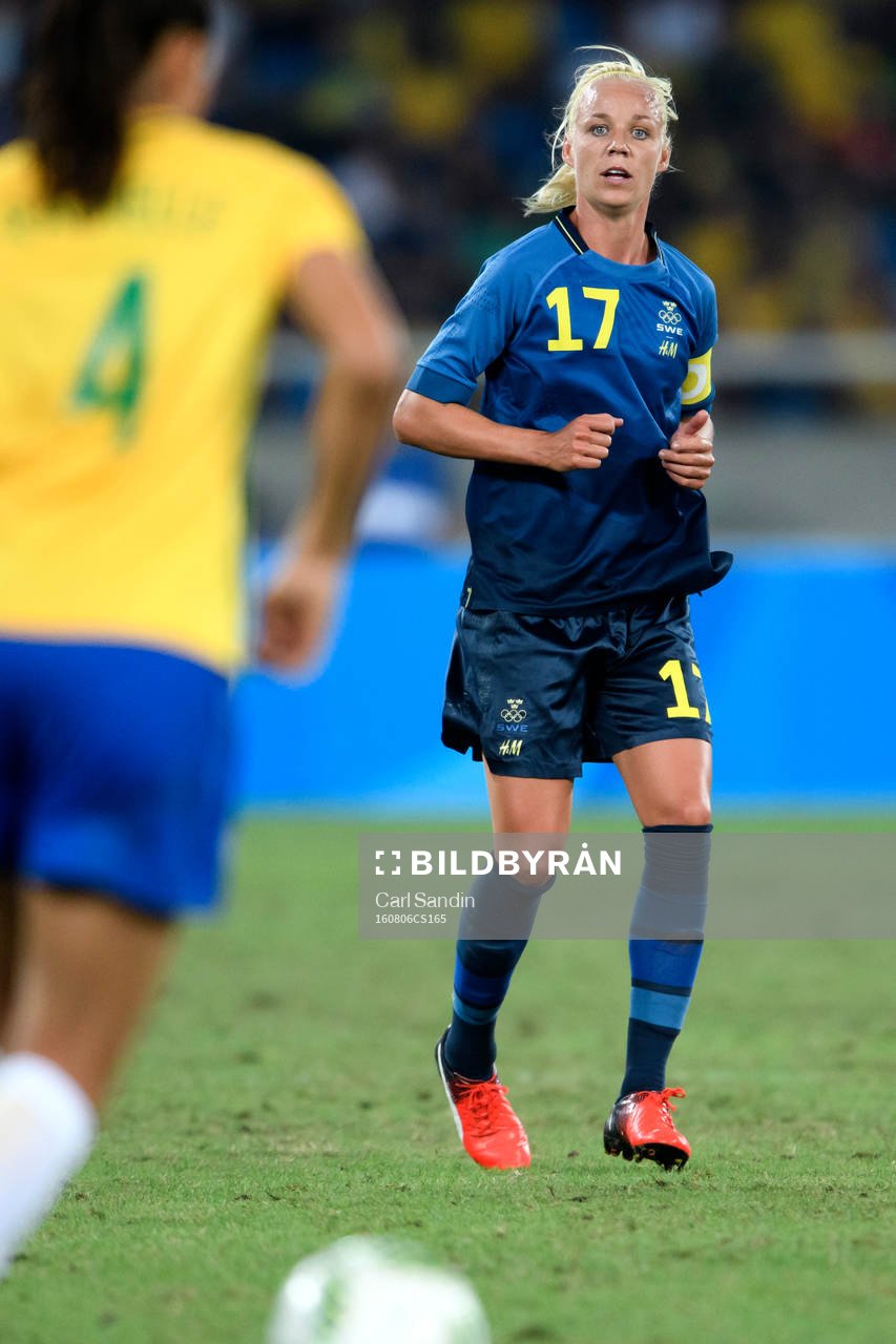 Sveriges Caroline Seger i fotbollsmatchen mellan Brasilien