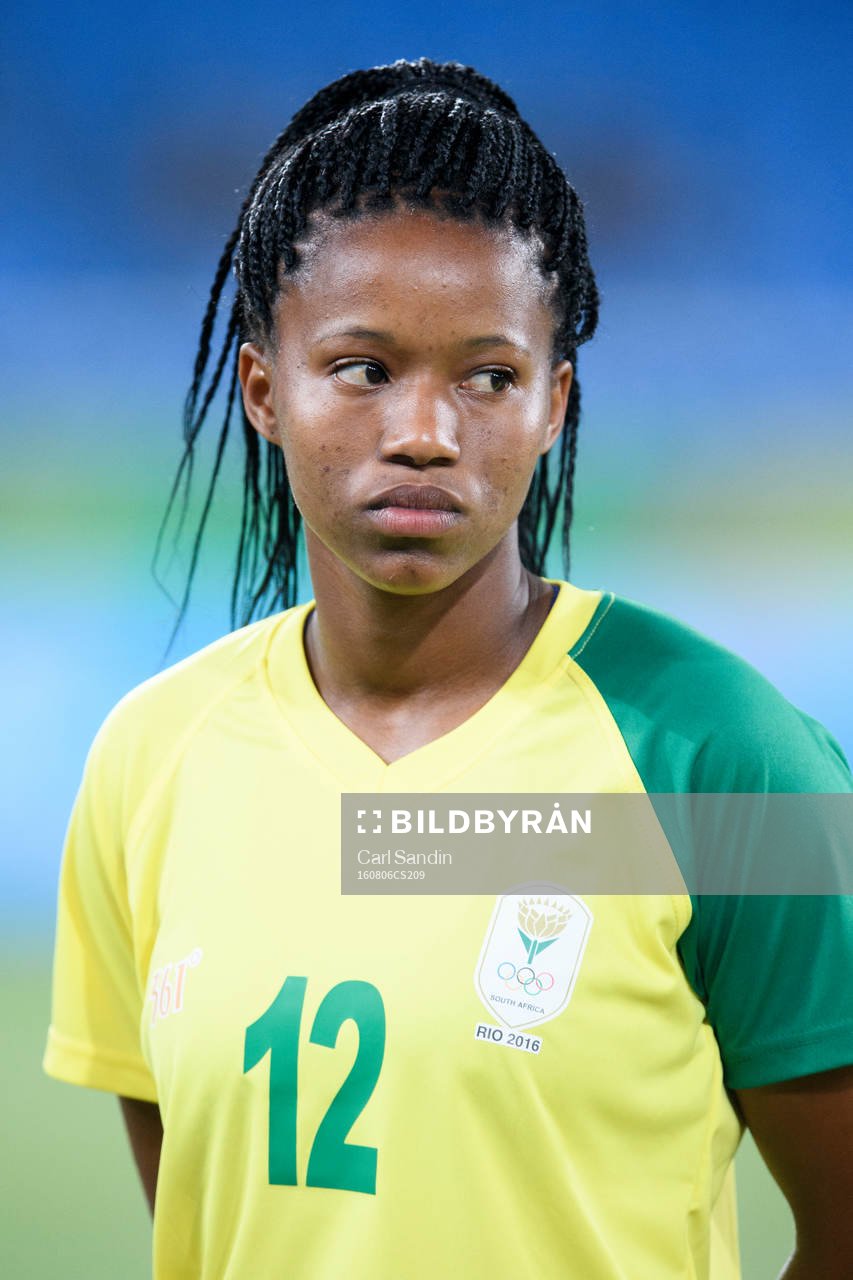Sydafrikas Jermaine Seoposenwe vid lineup innan