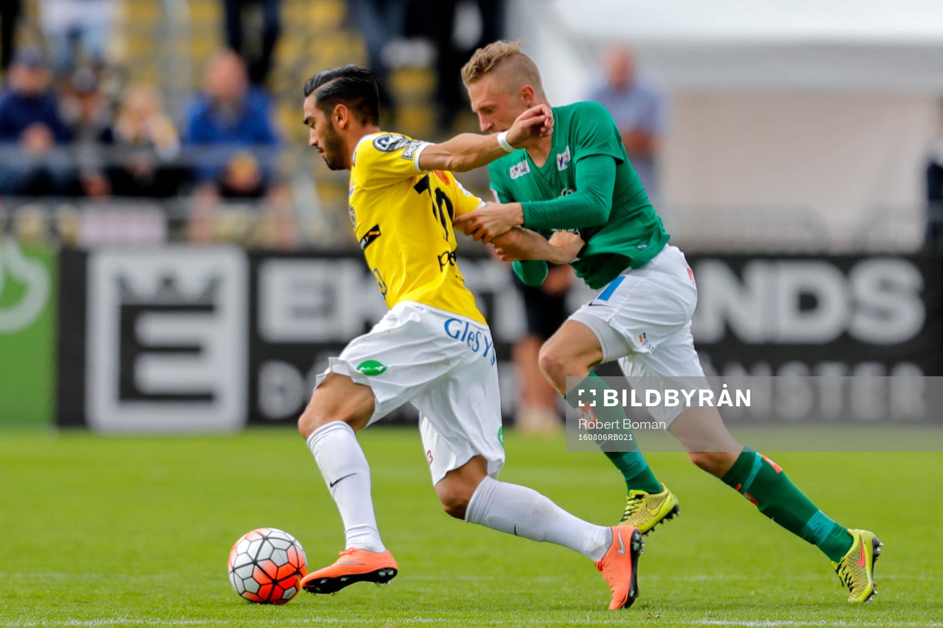 Jönköpings Joakim Karlsson och Falkenbergs Amin Nazari