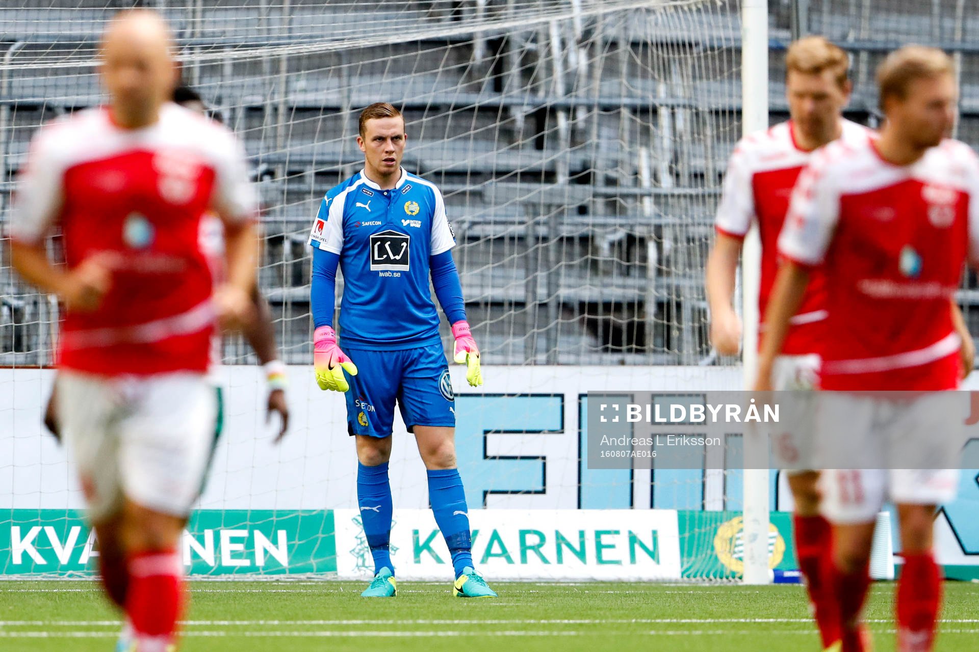 Hammarbys målvakt Ögmundur Kristinsson deppar