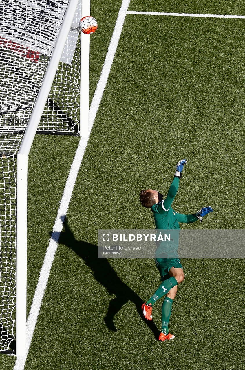 Örebros målvakt Oscar Jansson
