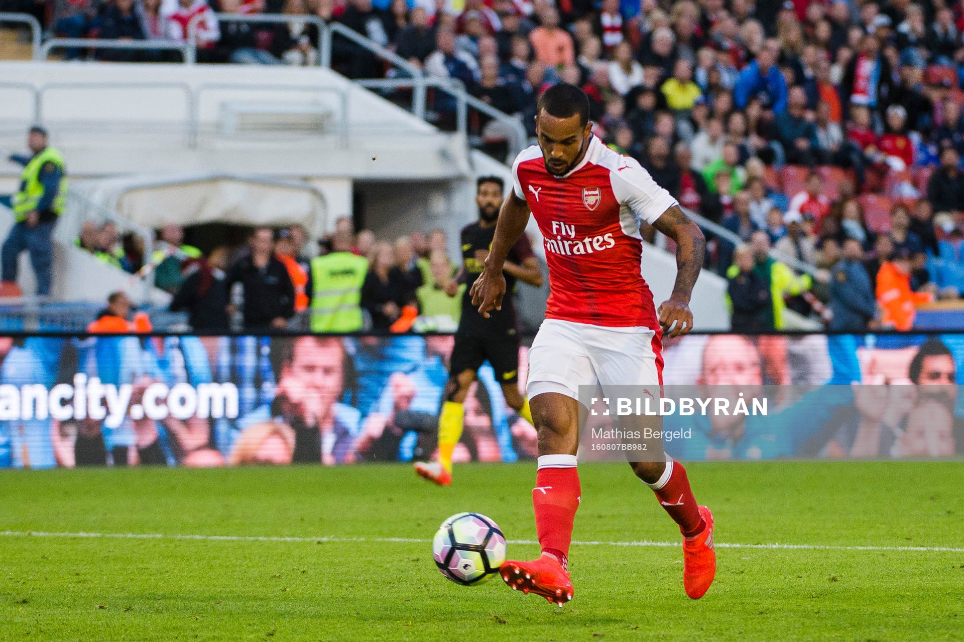 Arsenals Theo Walcott gör 3-1-målet