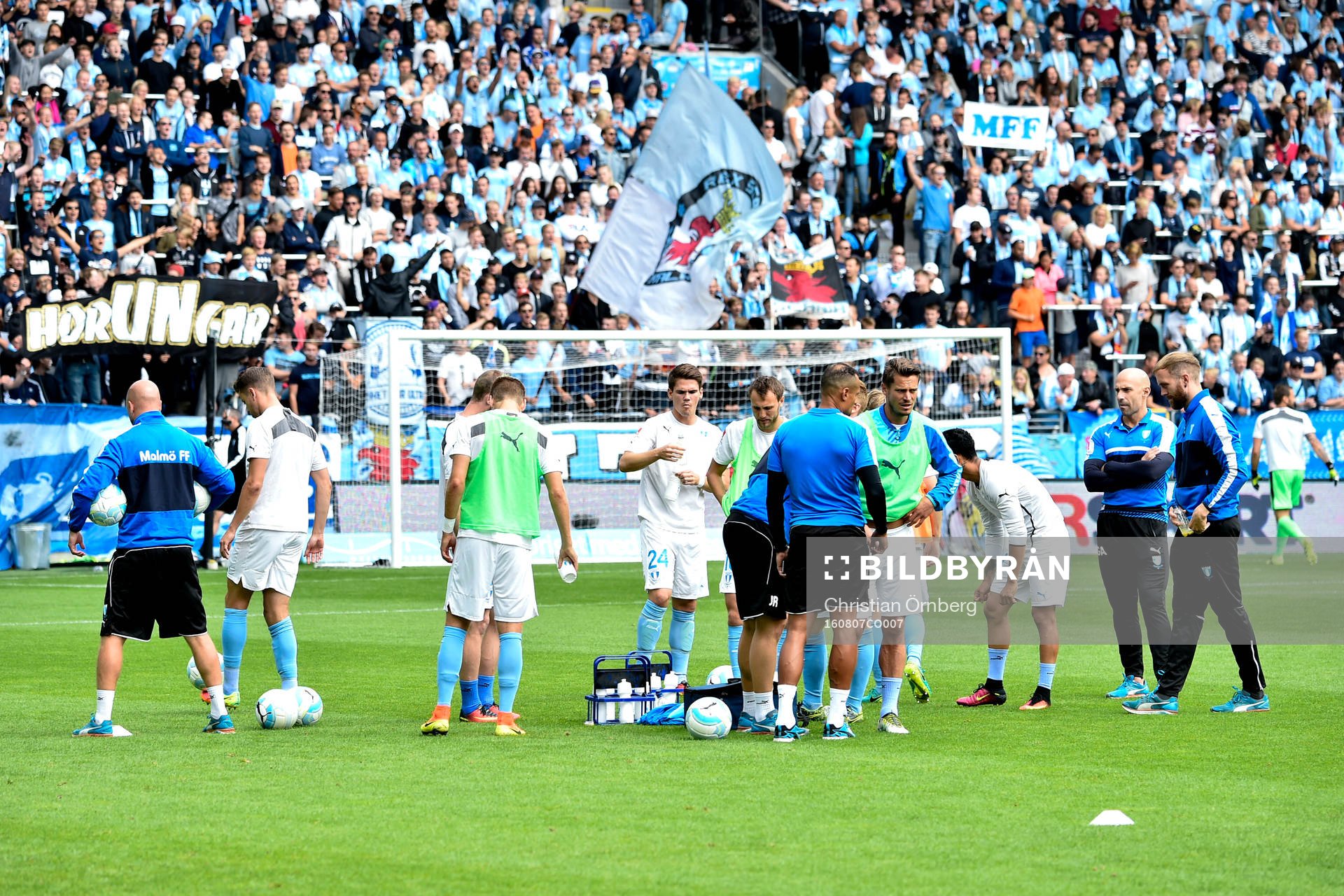 Malmö FFs värmer upp