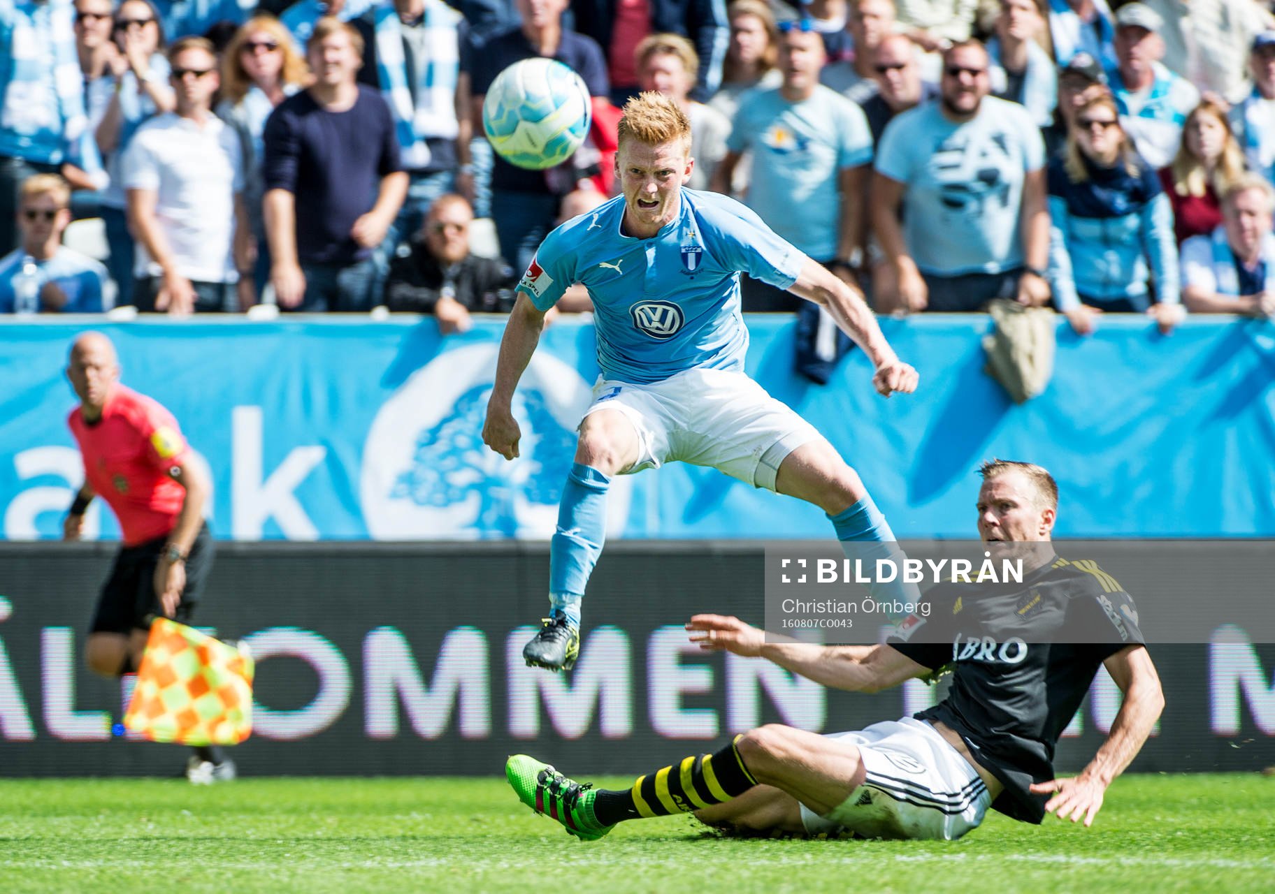 s Per Karlsson, slår in 2-0