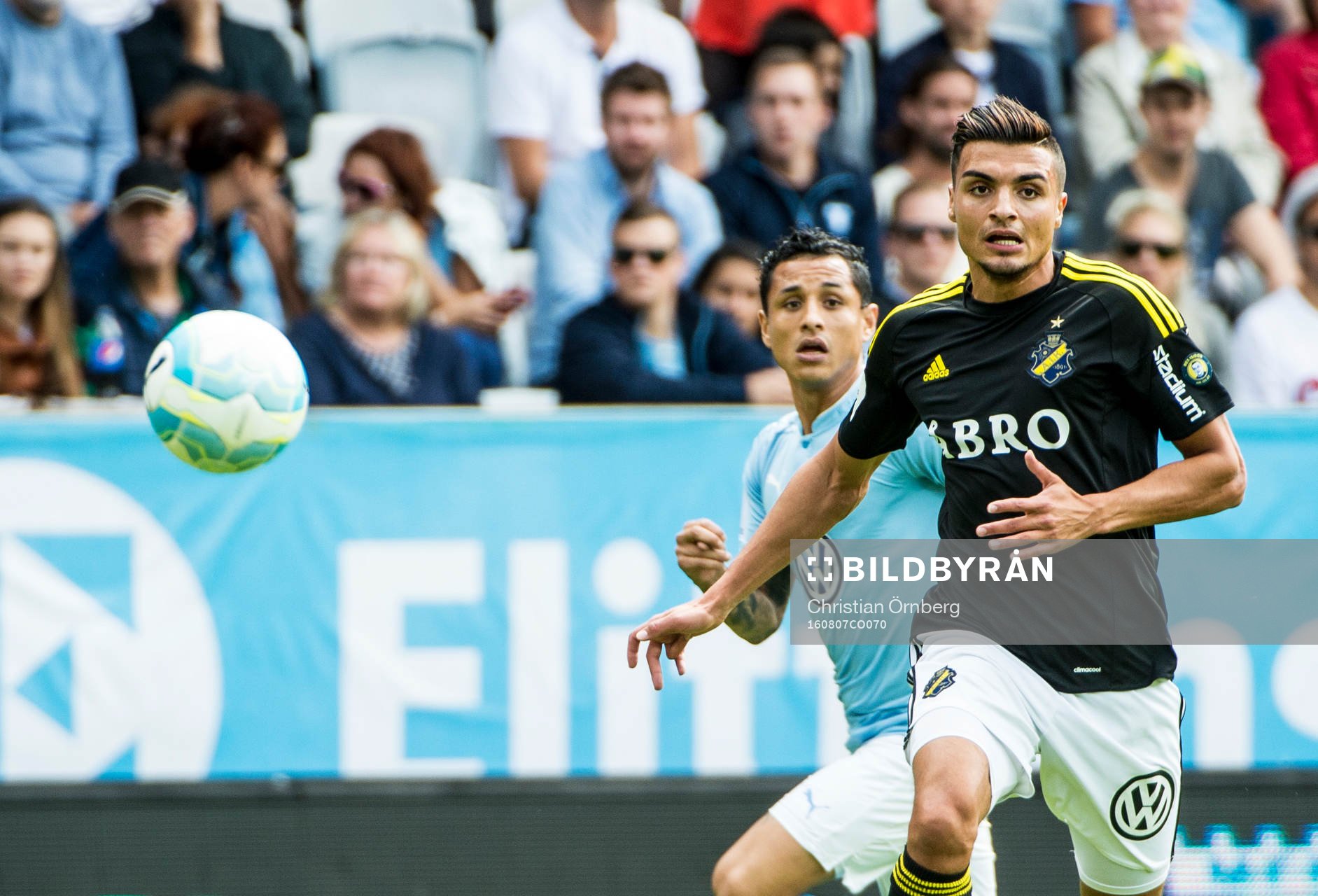 s Ahmed Yasin och Malmö FFs Yoshimar Yotún