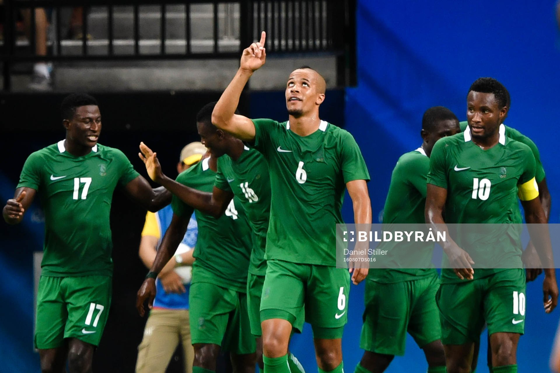 Nigerias William Ekong jublar efter 1-0 under fotbollsmatchen mellan Sverige och Nigeria den 7 augusti 2015 under OS i Manaus.