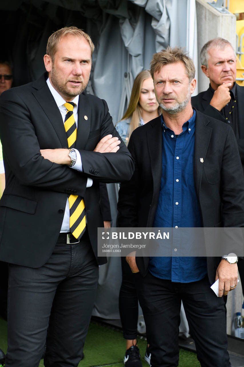 Elfsborgs manager Magnus Haglund och Häckens tränare
