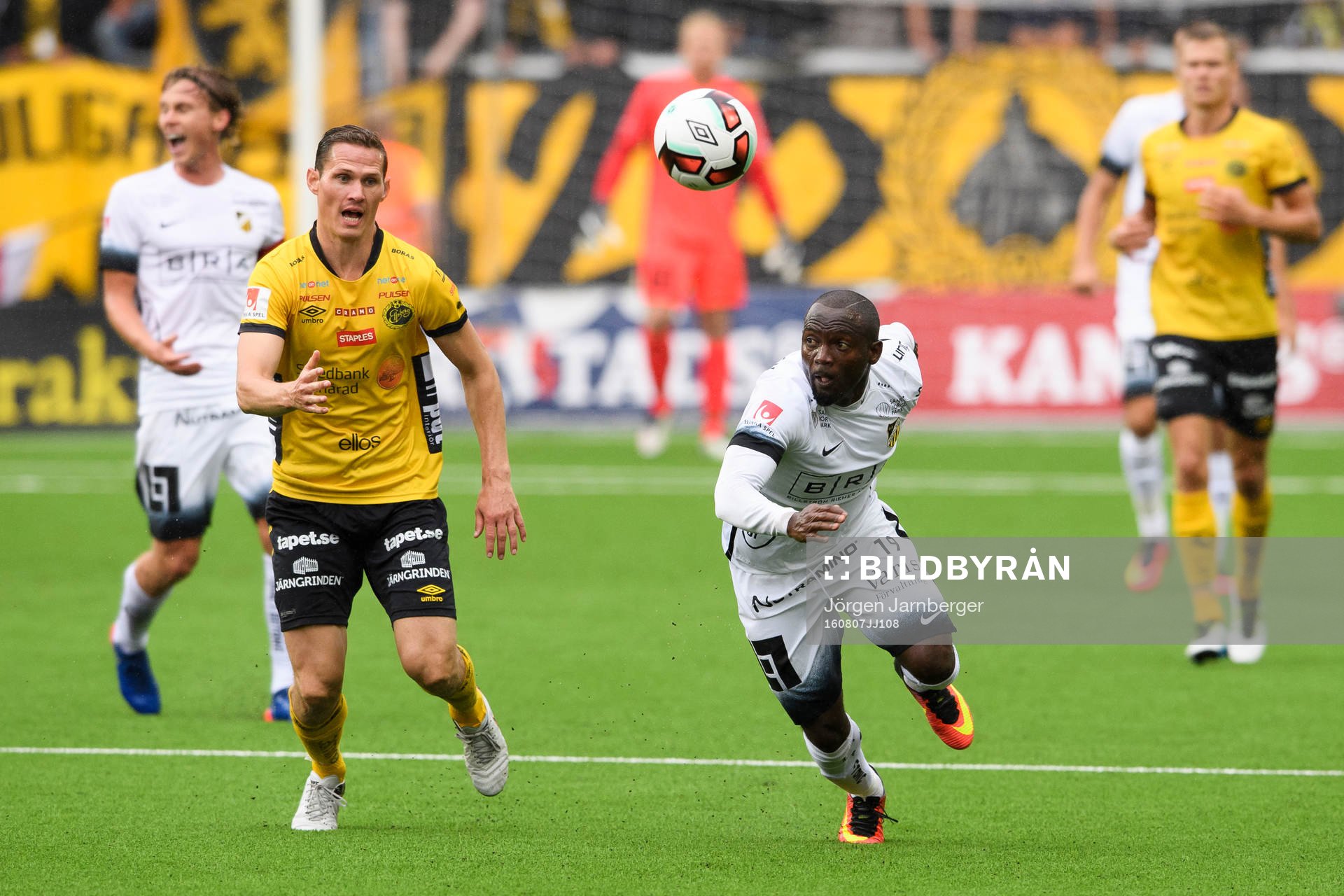 Häckens John Owoeri och Elfsborgs Jon Jönsson