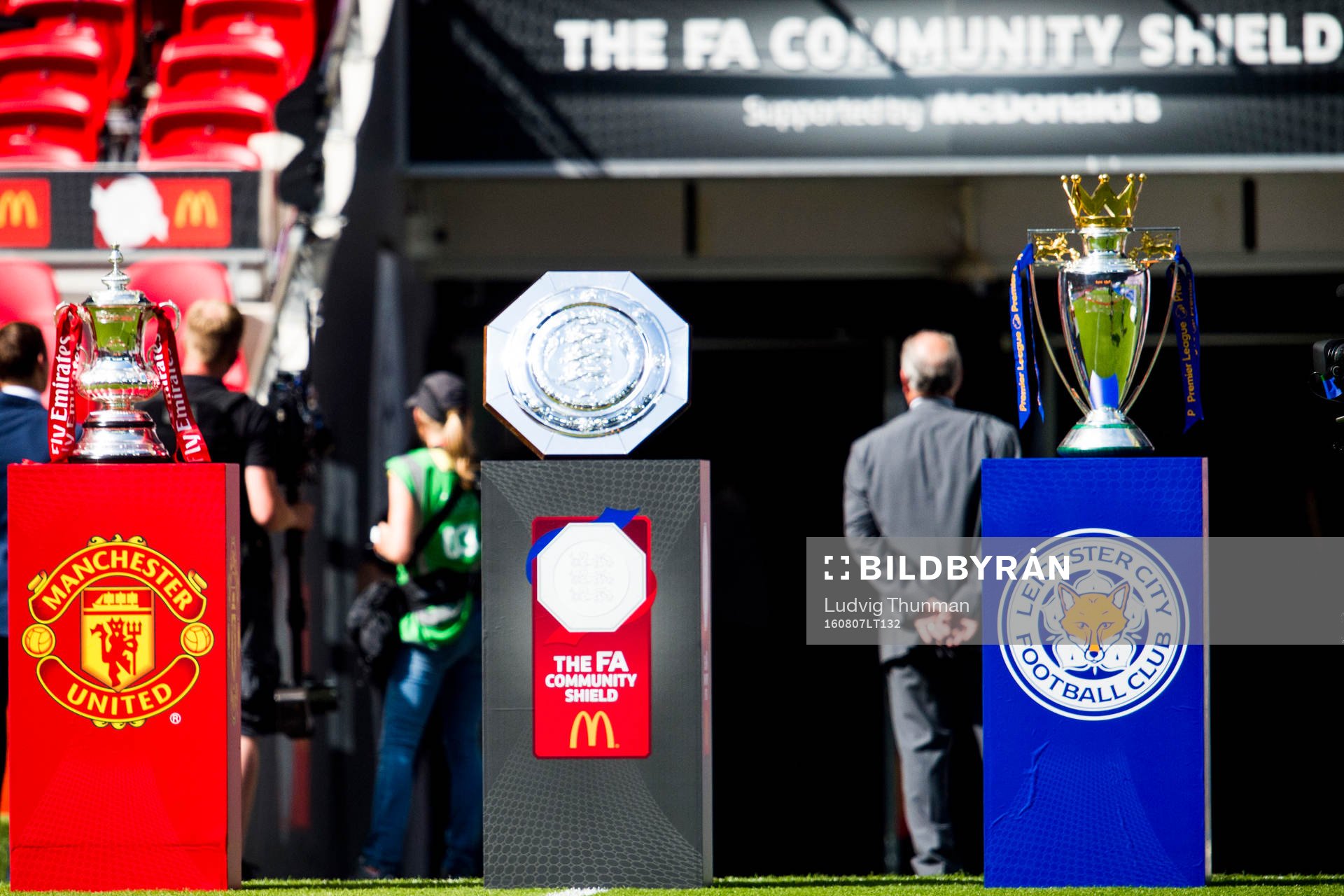 Pokalerna för ligacupen, community shield och premier