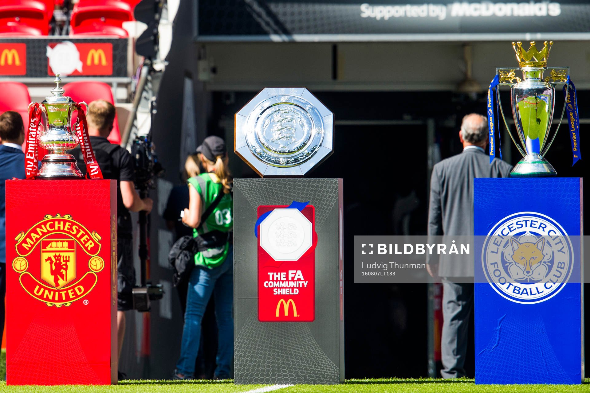 Pokalerna för ligacupen, community shield och premier