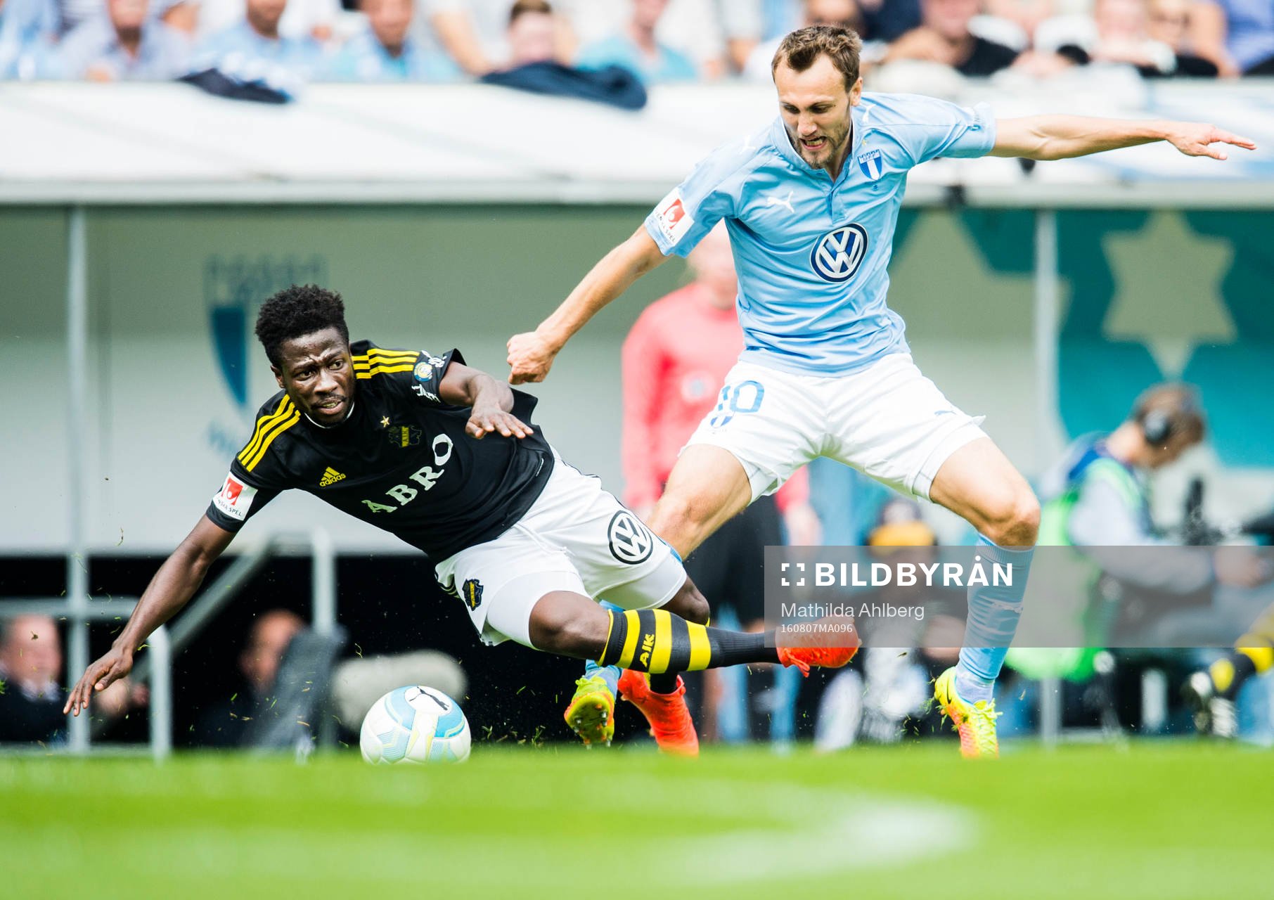 s Ebenezer Ofori och Malmö FFs Magnus Wolff Eikrem